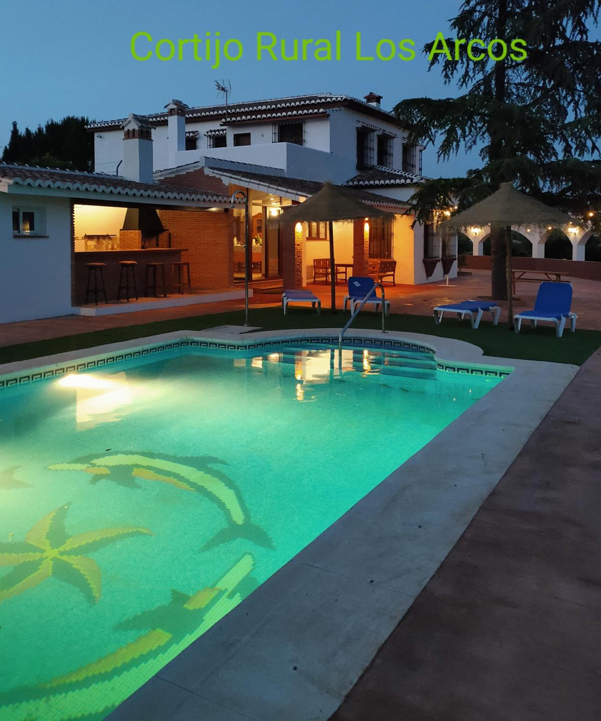 Cortijo Los Arcos - Lujo rural con piscina y vistas espectaculares en Málaga