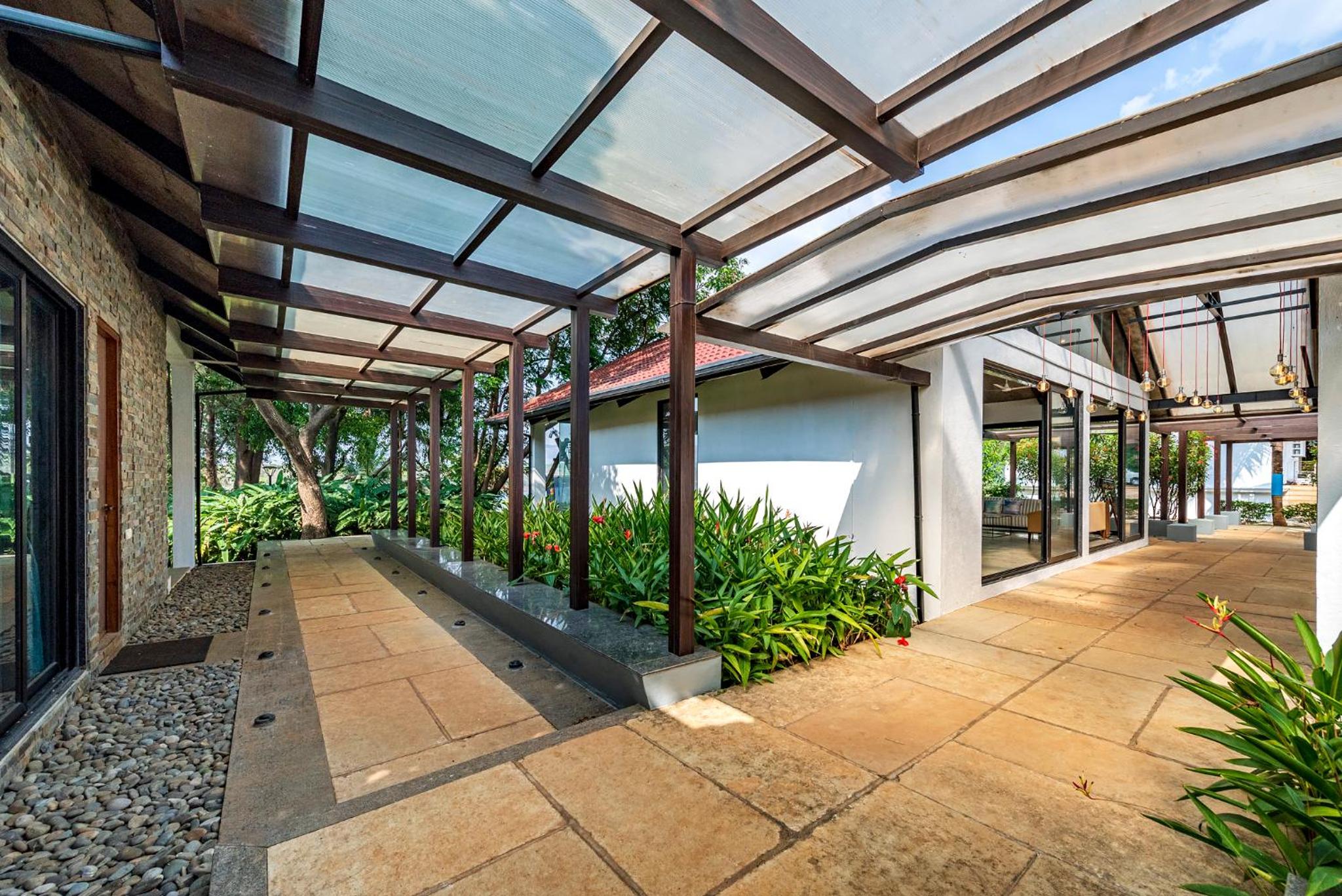 SaffronStays Moira 6-BR Lakeside Villa with Infinity Pool & Jacuzzi view 3