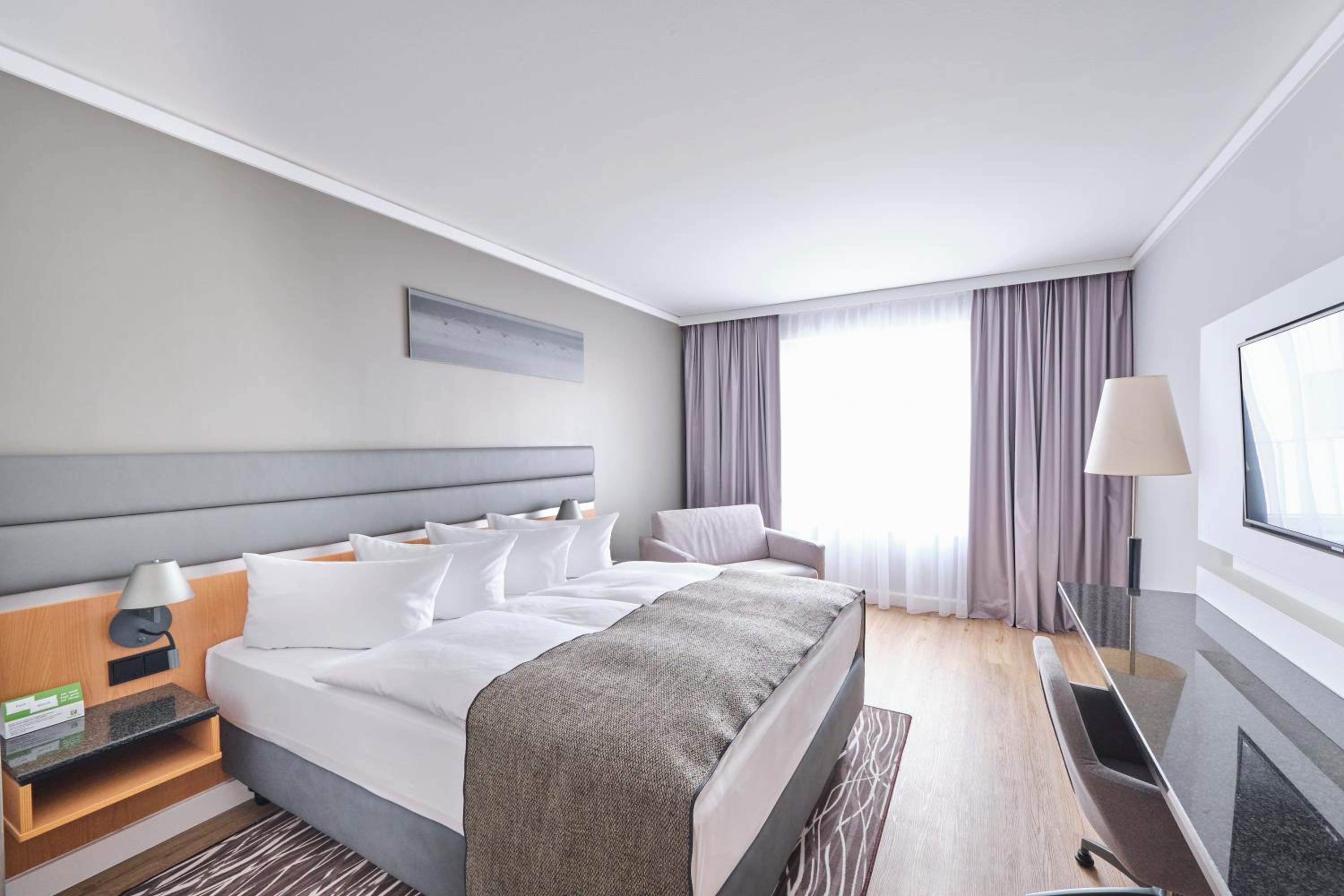 Holiday Inn Berlin Airport - Conference Centre, an IHG Hotel - Property Image 4