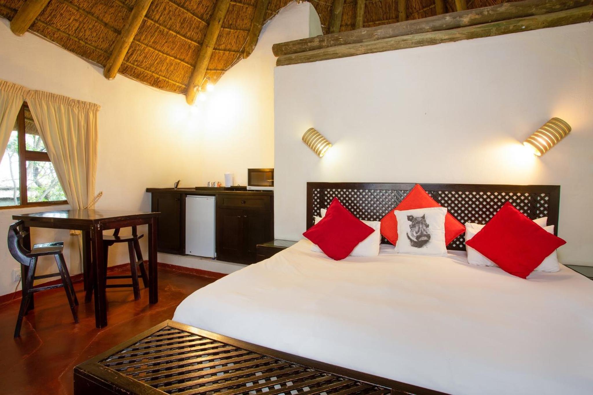 Warthogs Bush Lodge view 5