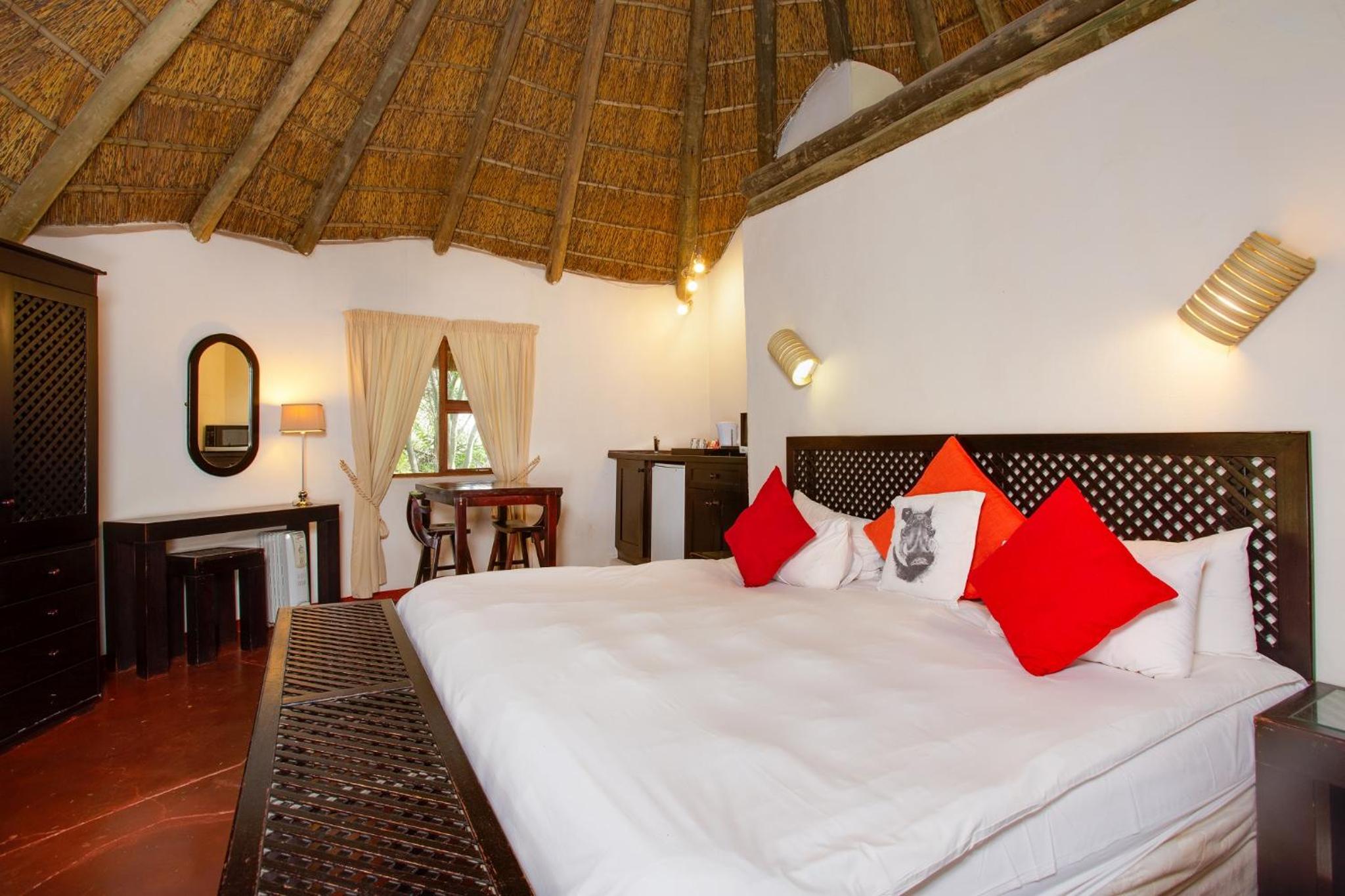Warthogs Bush Lodge view 4