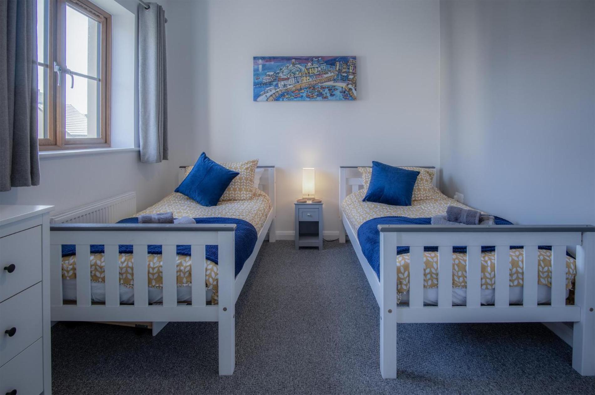 Johnnys Cove - 2 Bedroom Holiday Home - New Hedges view 2