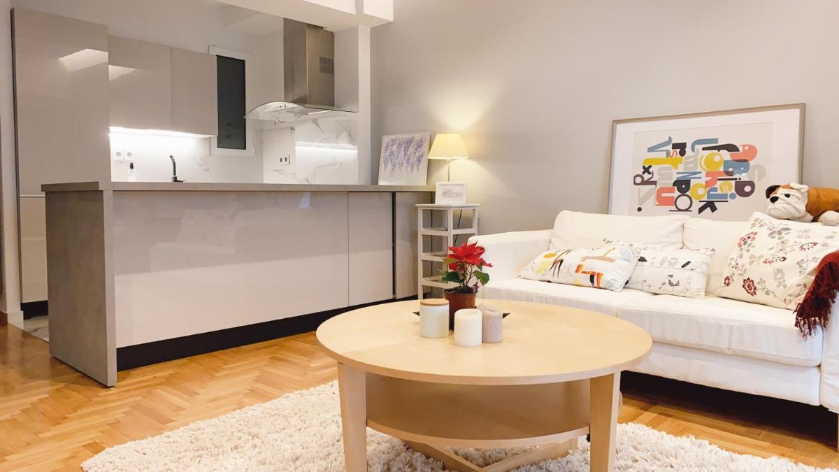 Cozy Newly Renovated 1 Bedroom Apartment in the heart of Athens photo 2