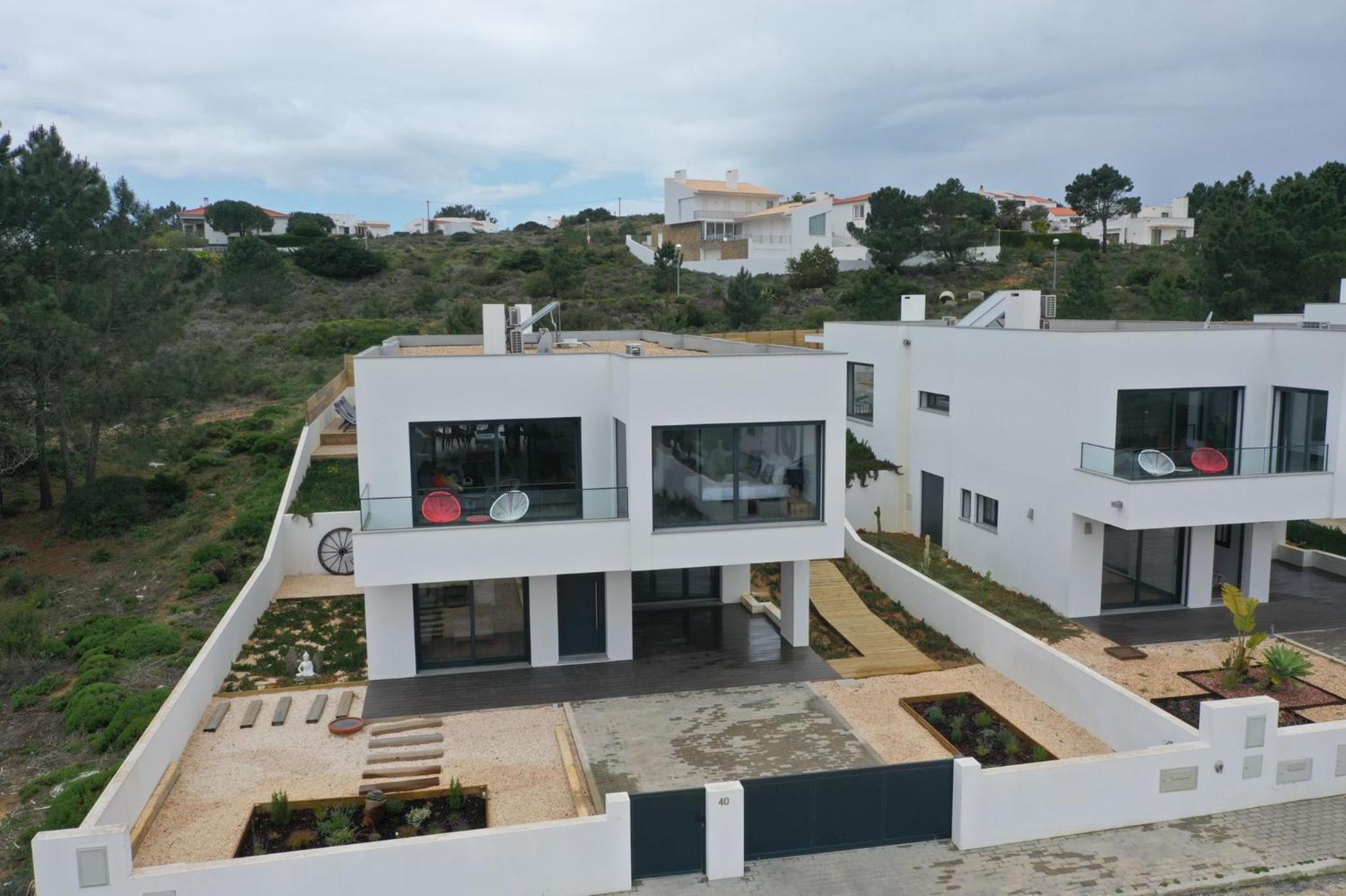 Hotel Cairnvillas Villa Flow C40 Luxury Villa with Private Swimming Pool near Beach - Image 1