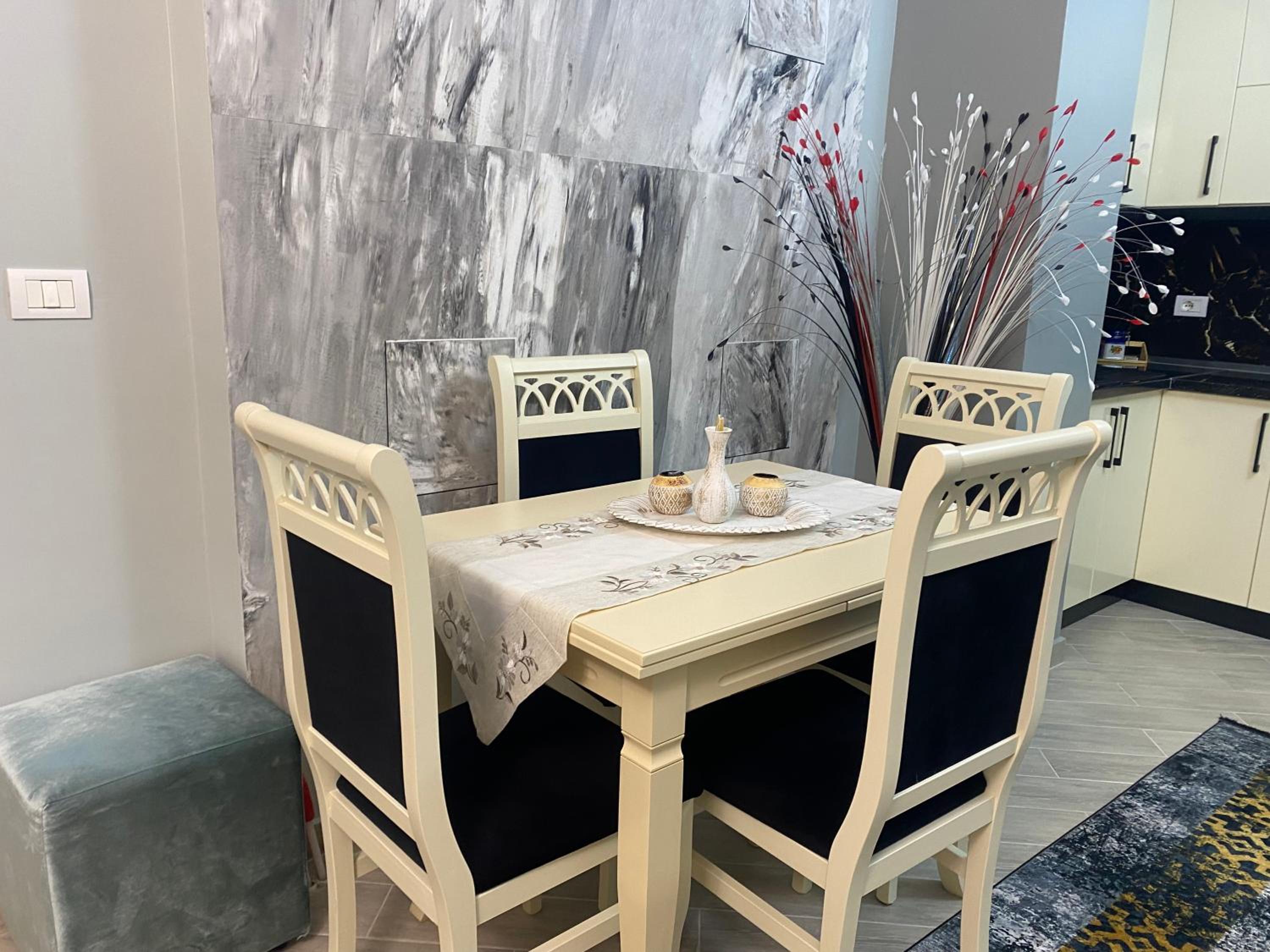 Elton's Home photo 4