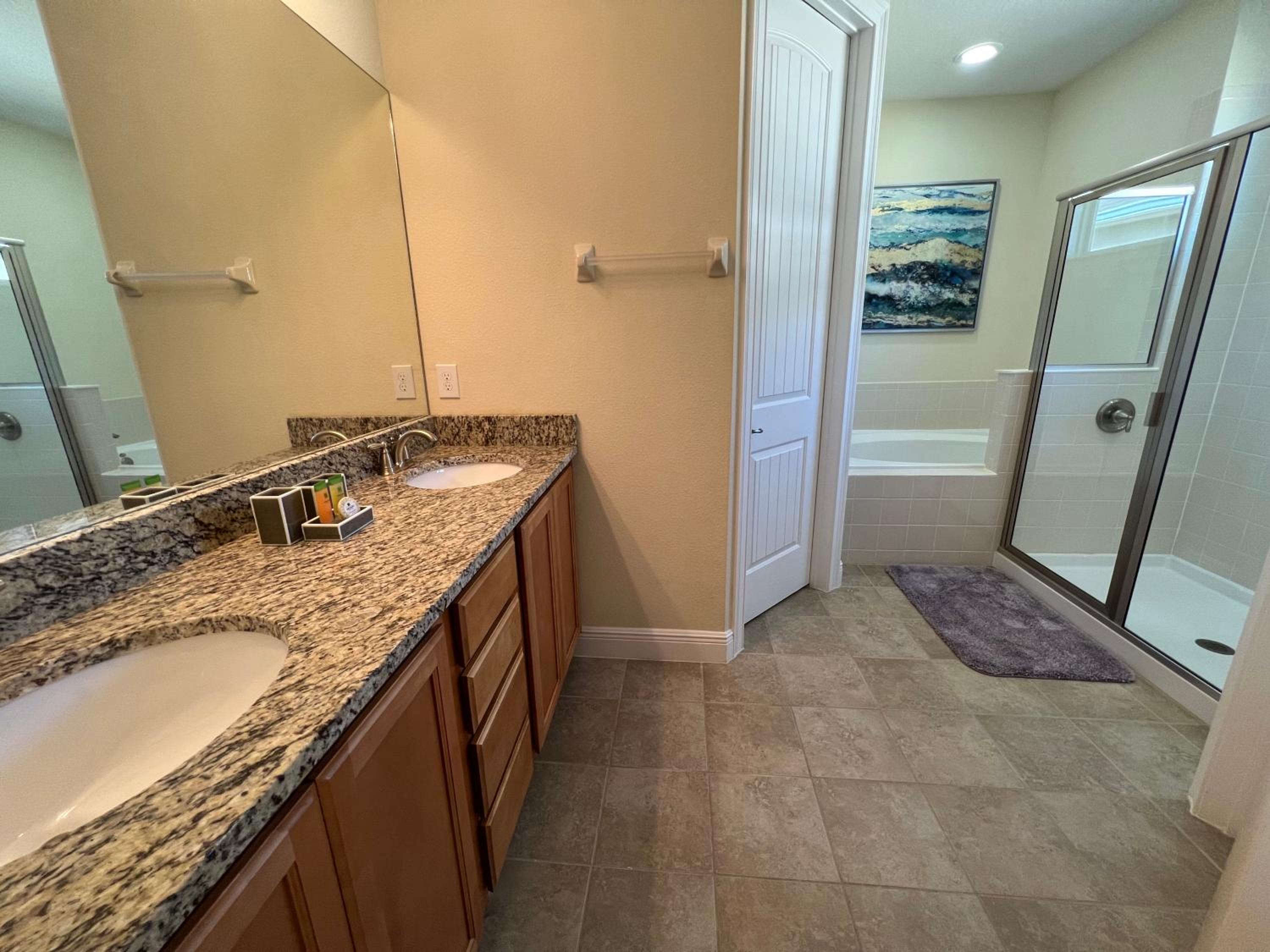 Encore Resort 6 Bedroom Home with Pool 2300