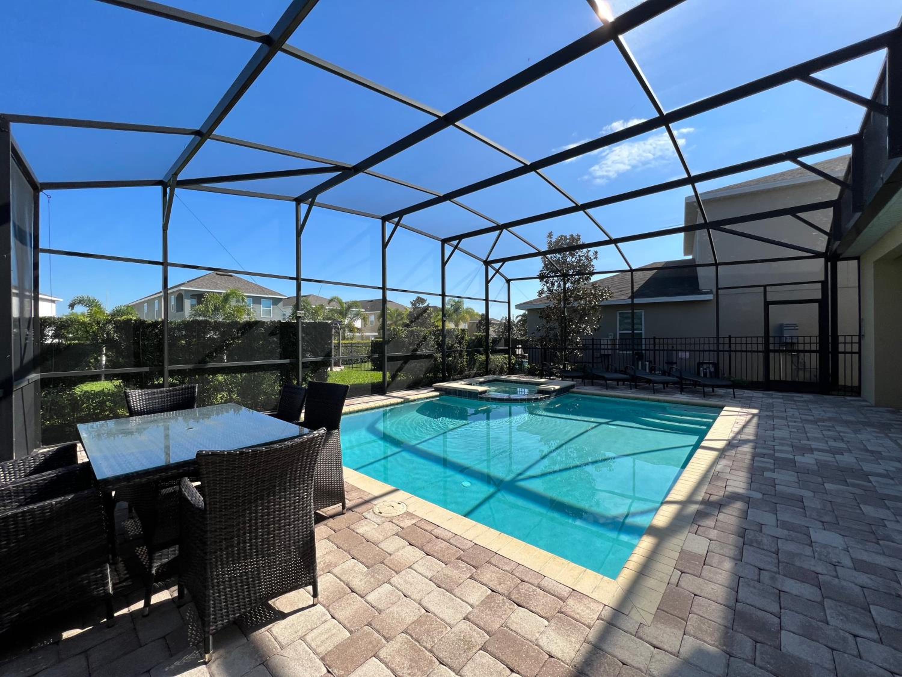 Encore Resort 6 Bedroom Home with Pool 2300