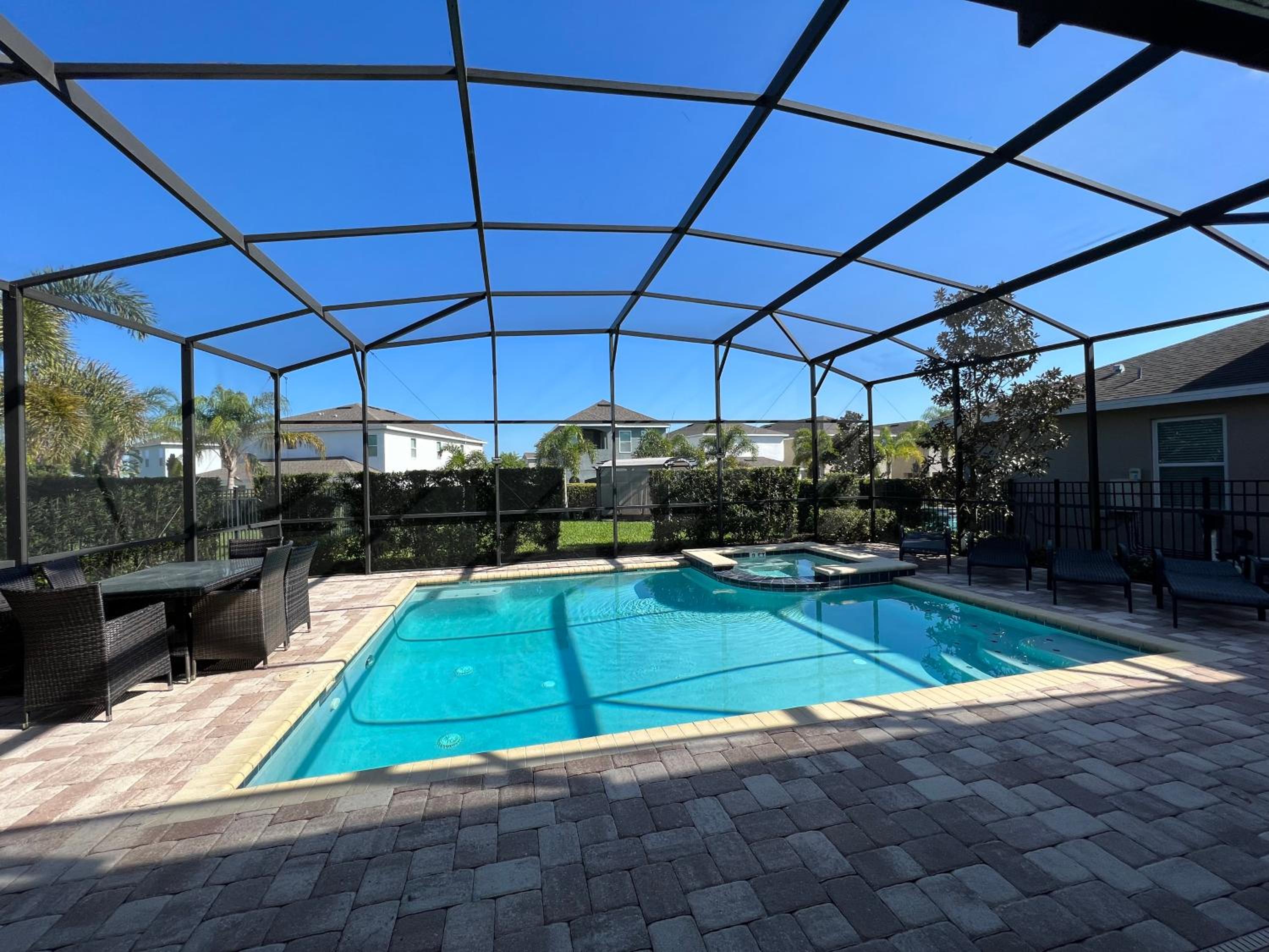 Encore Resort 6 Bedroom Home with Pool 2300