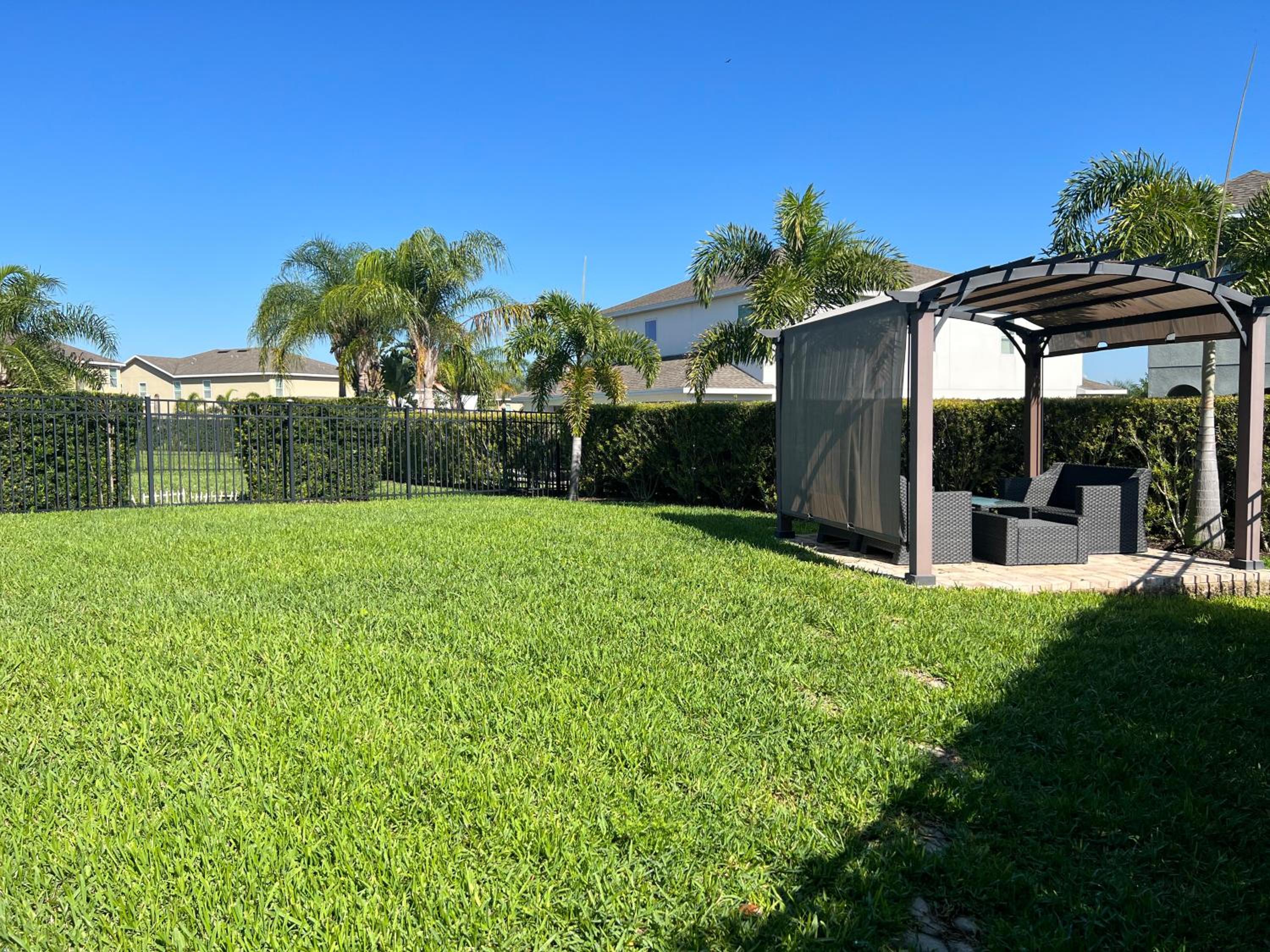 Encore Resort 6 Bedroom Home with Pool 2300