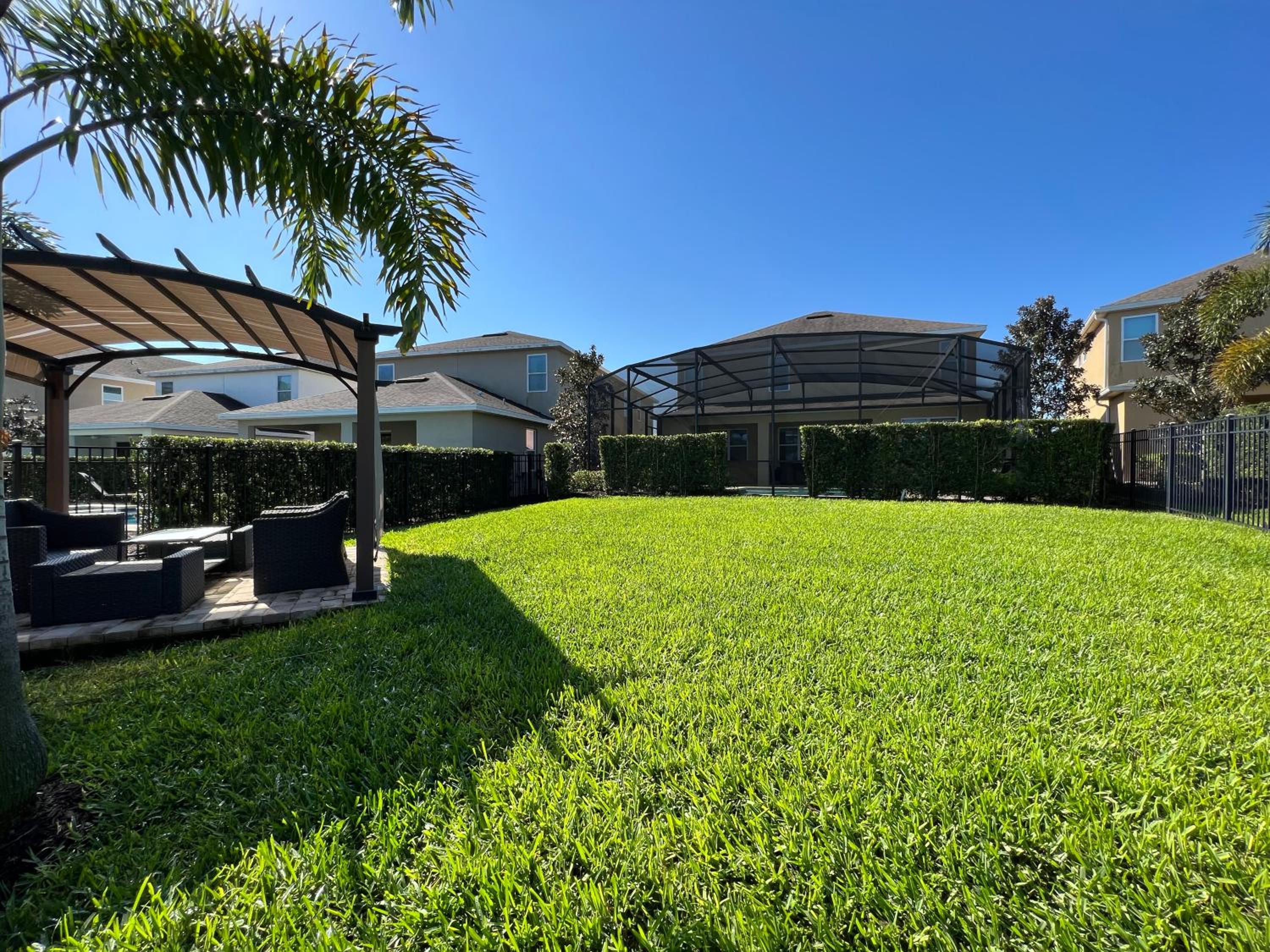 Encore Resort 6 Bedroom Home with Pool 2300