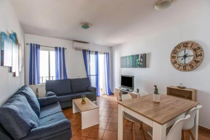 Apartment with terrace and parking view 4