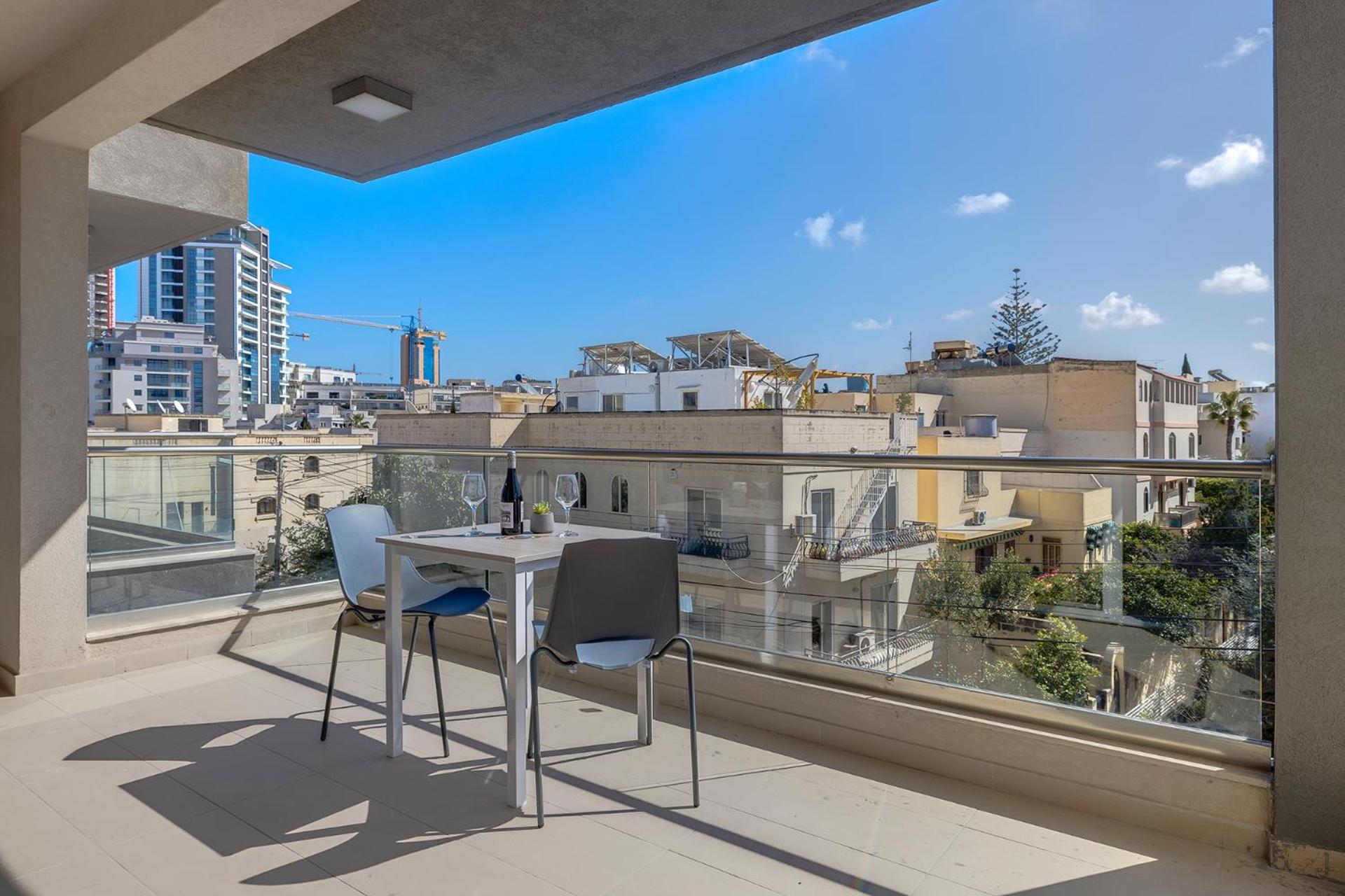Modern 1BR Apartment in central St Julian's — St Julian's