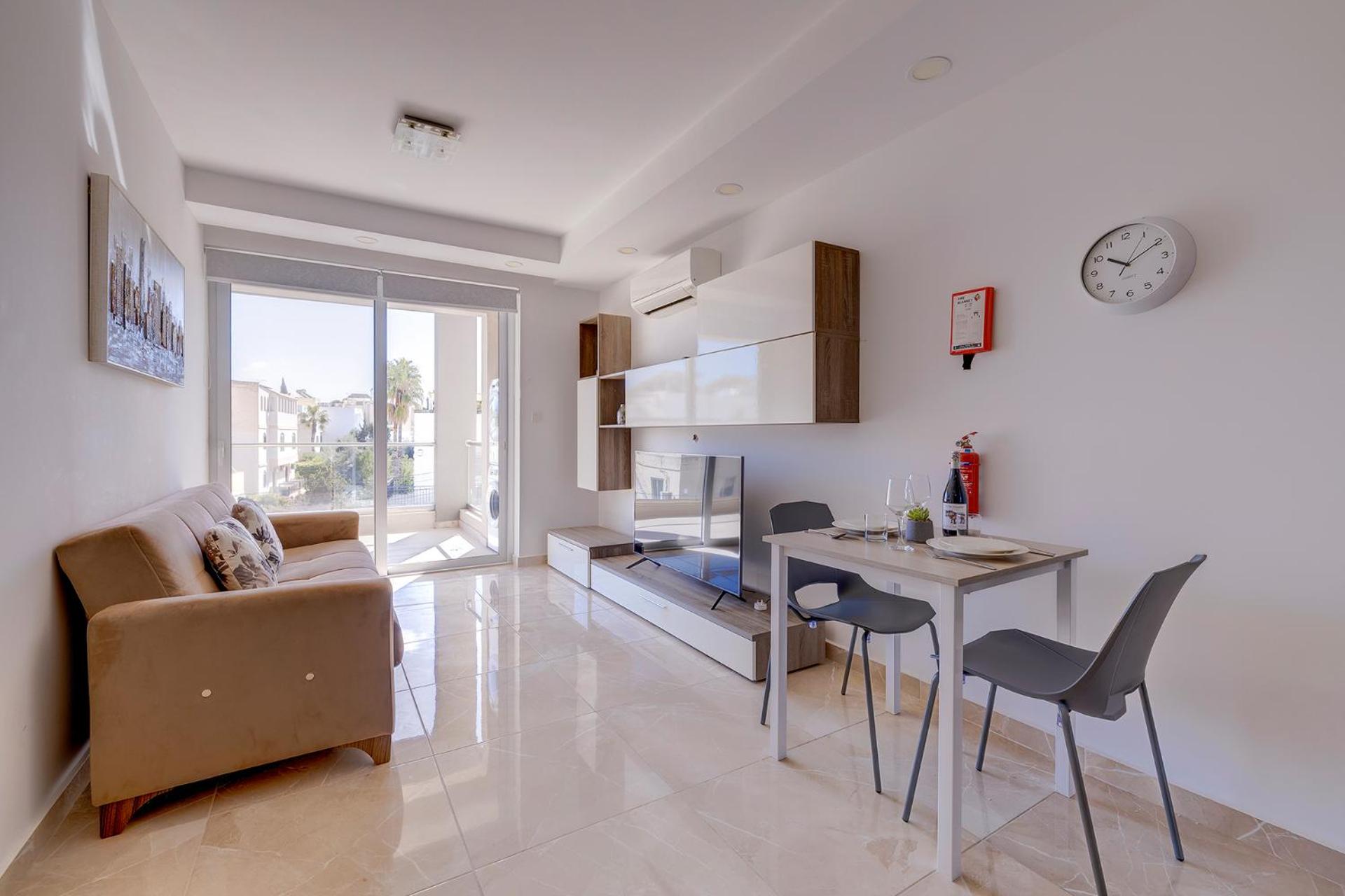 Modern 1BR Apartment in central St Julian's photo 5