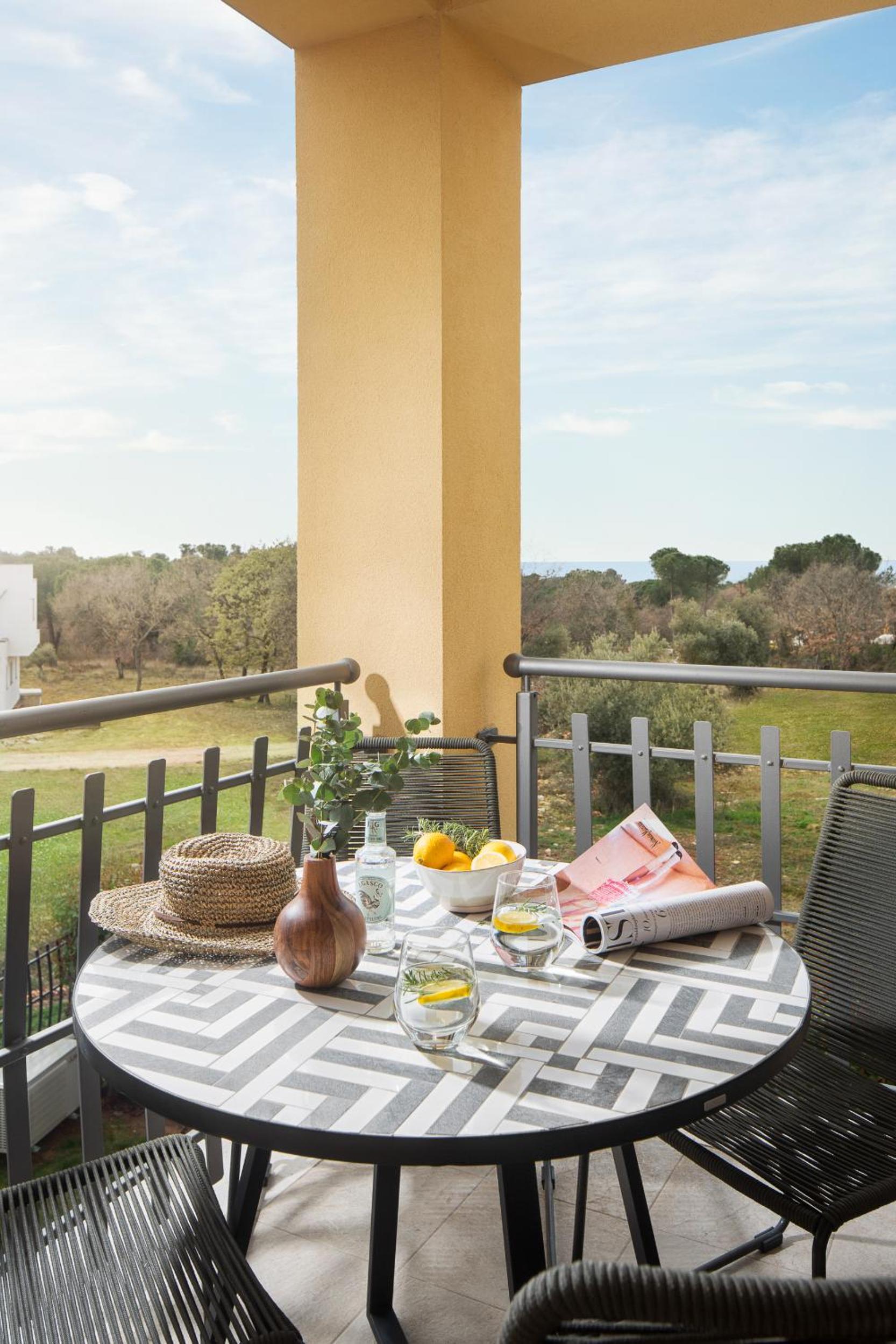 balance & terrace