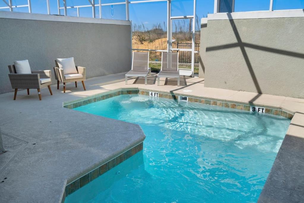 OMG! THEMED-King Beds with pool lazy river and golf course near DISNEY & UNIVERSAL STUDIOS view 4