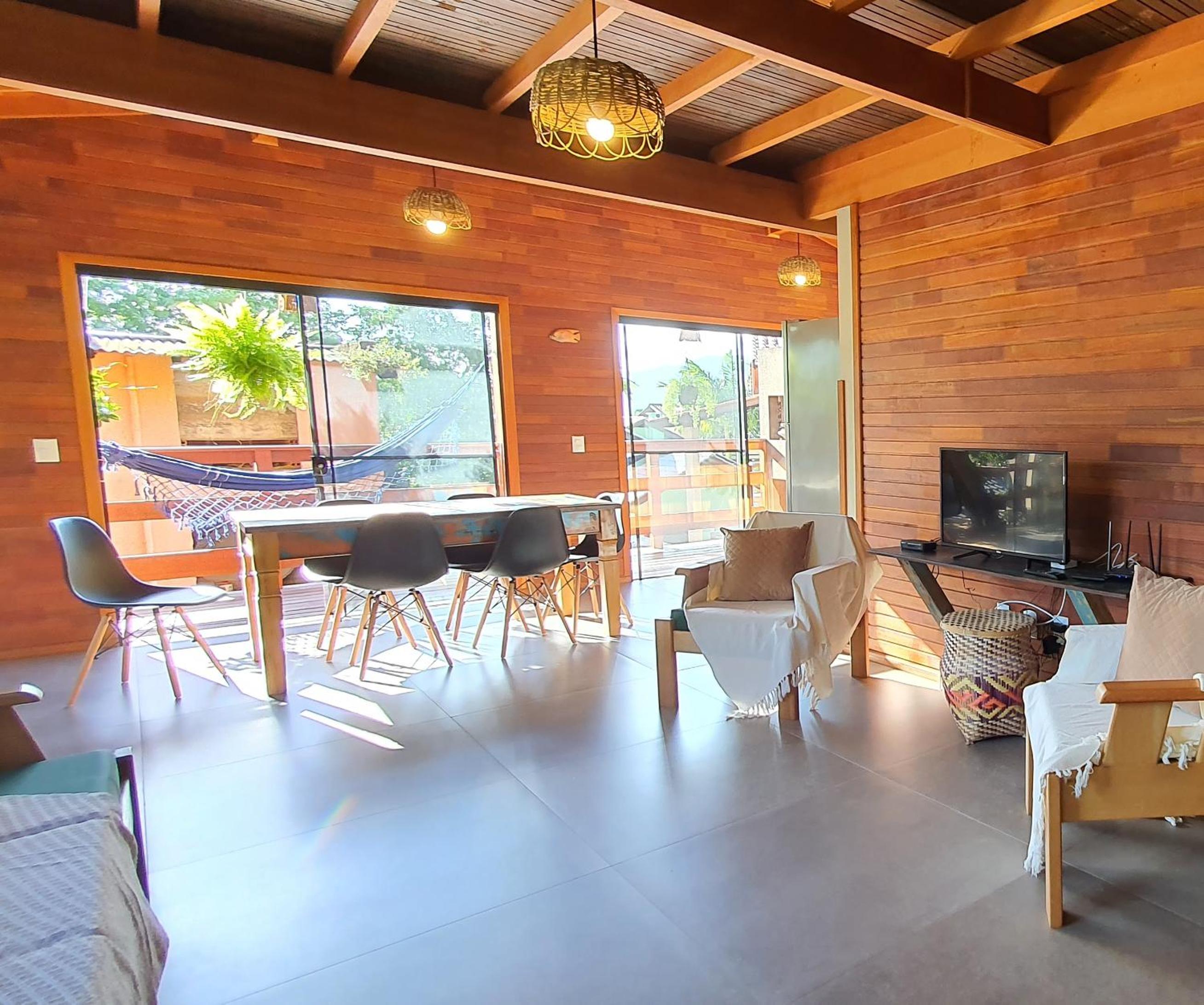 Casa perto da praia, canto Norte da Ferrugem