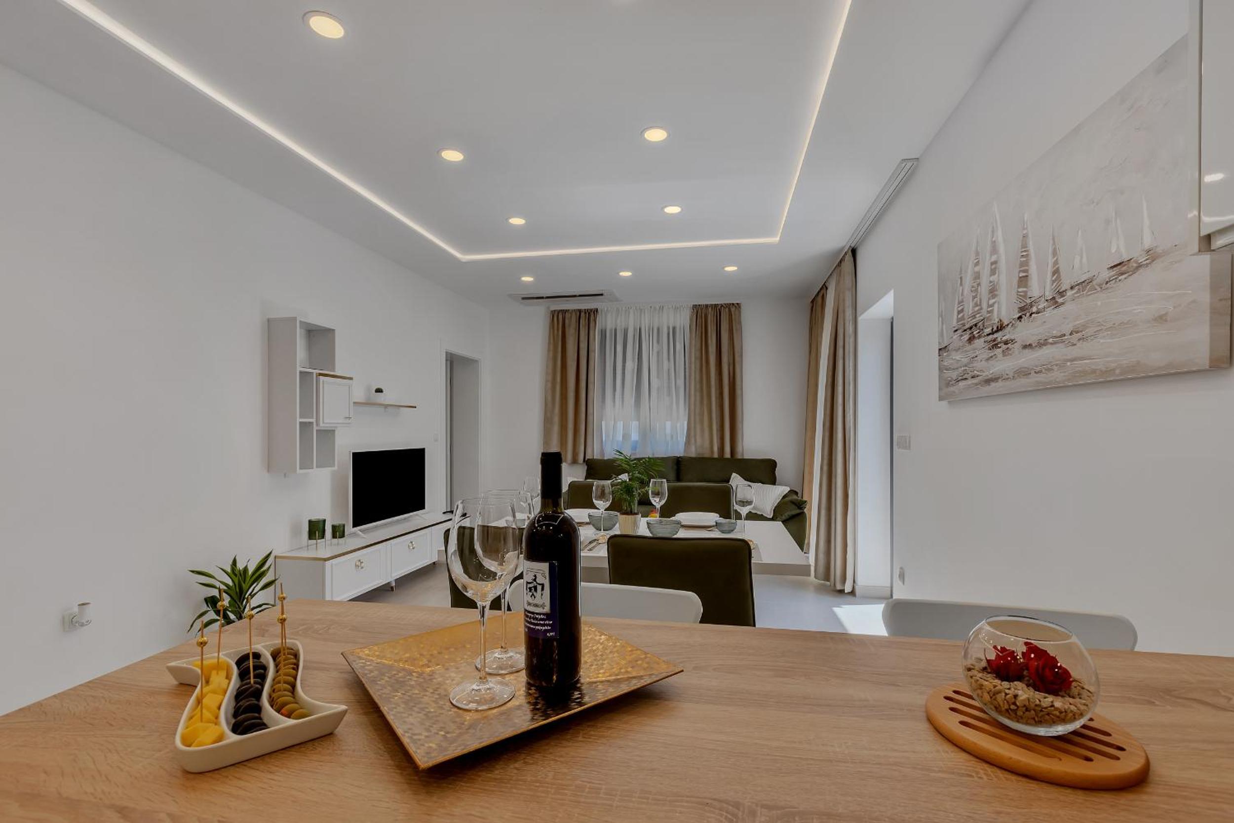 Laurus Makarska Accommodation