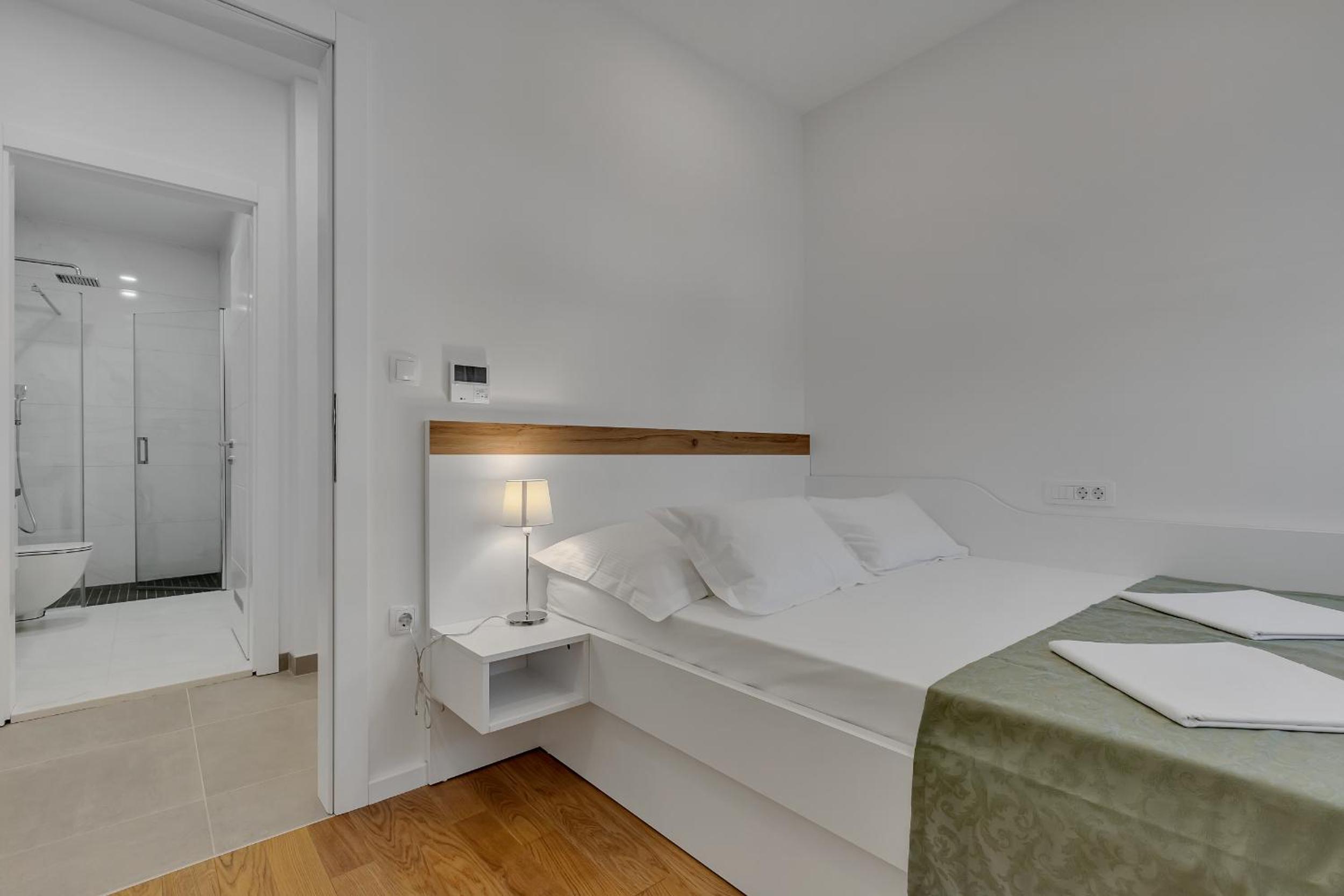 Laurus Makarska Accommodation