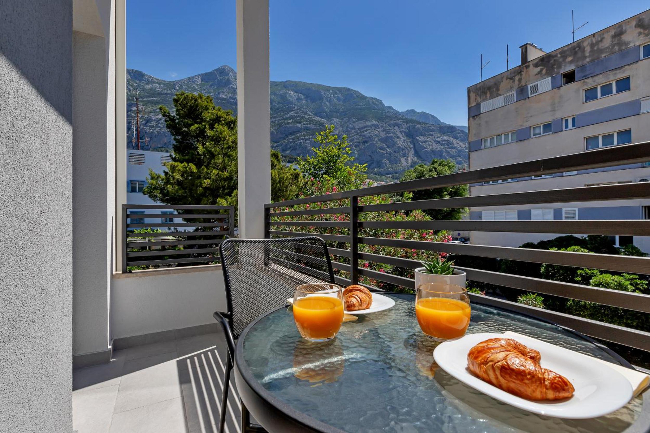 Laurus Makarska Accommodation