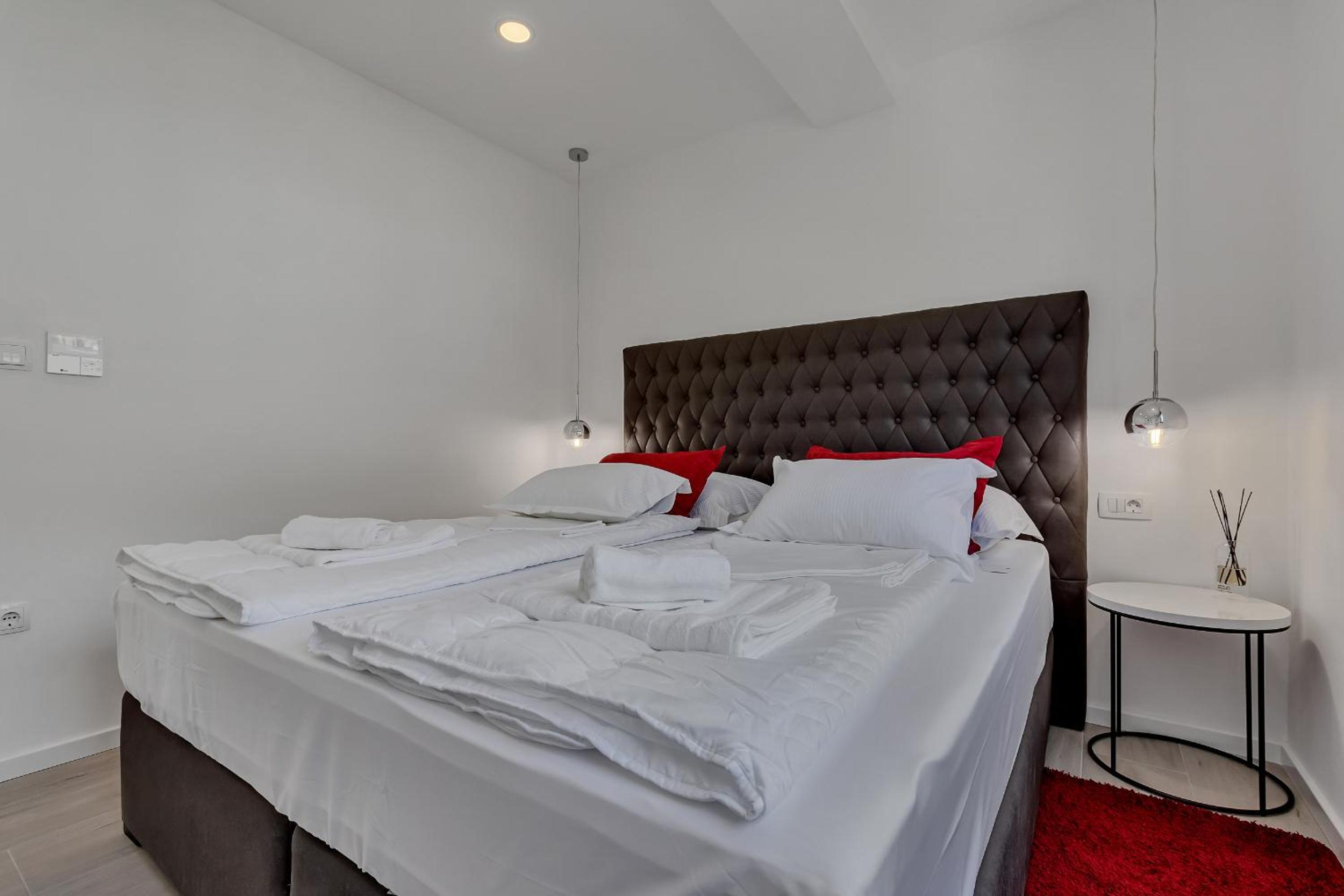 Laurus Makarska Accommodation