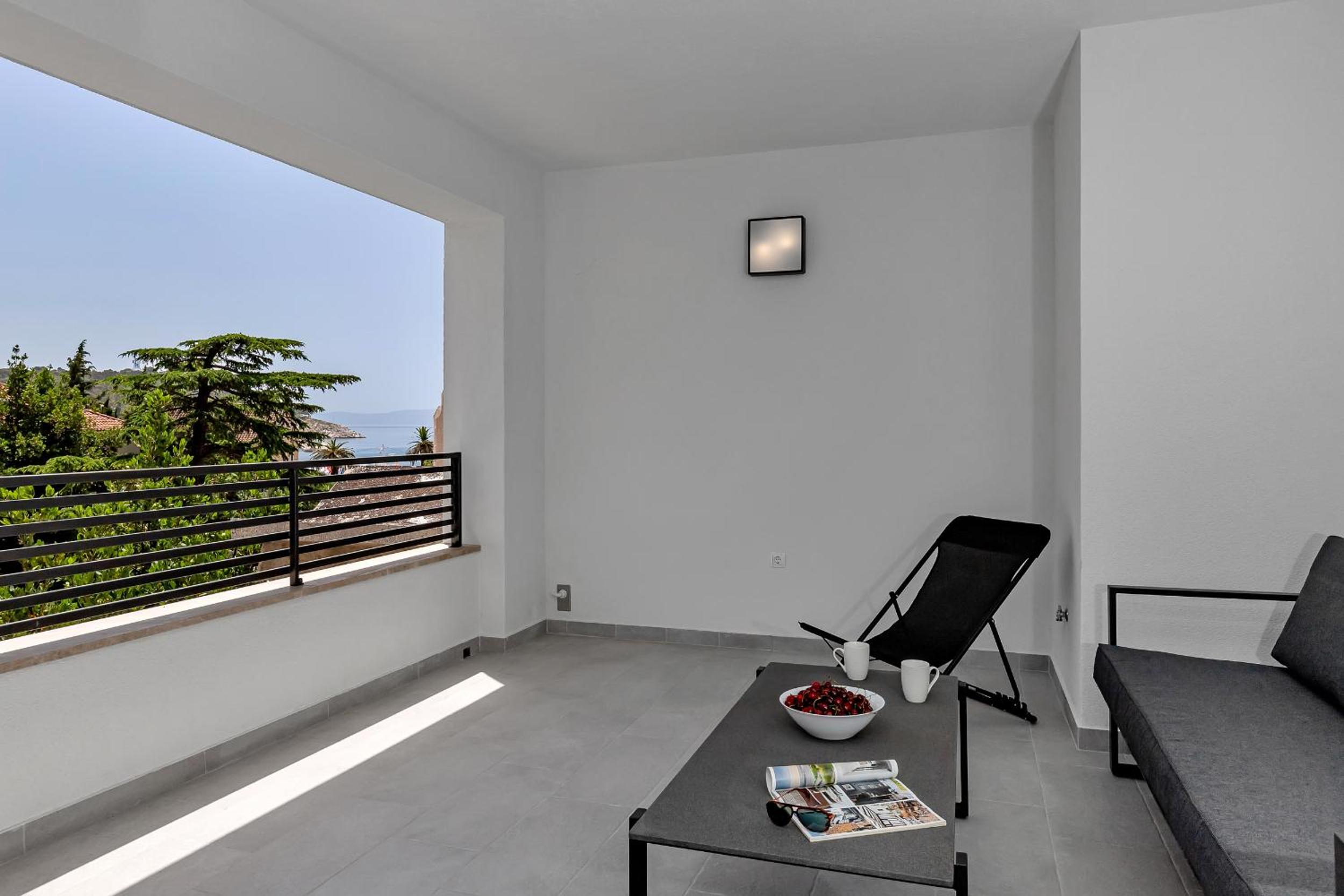 Laurus Makarska Accommodation