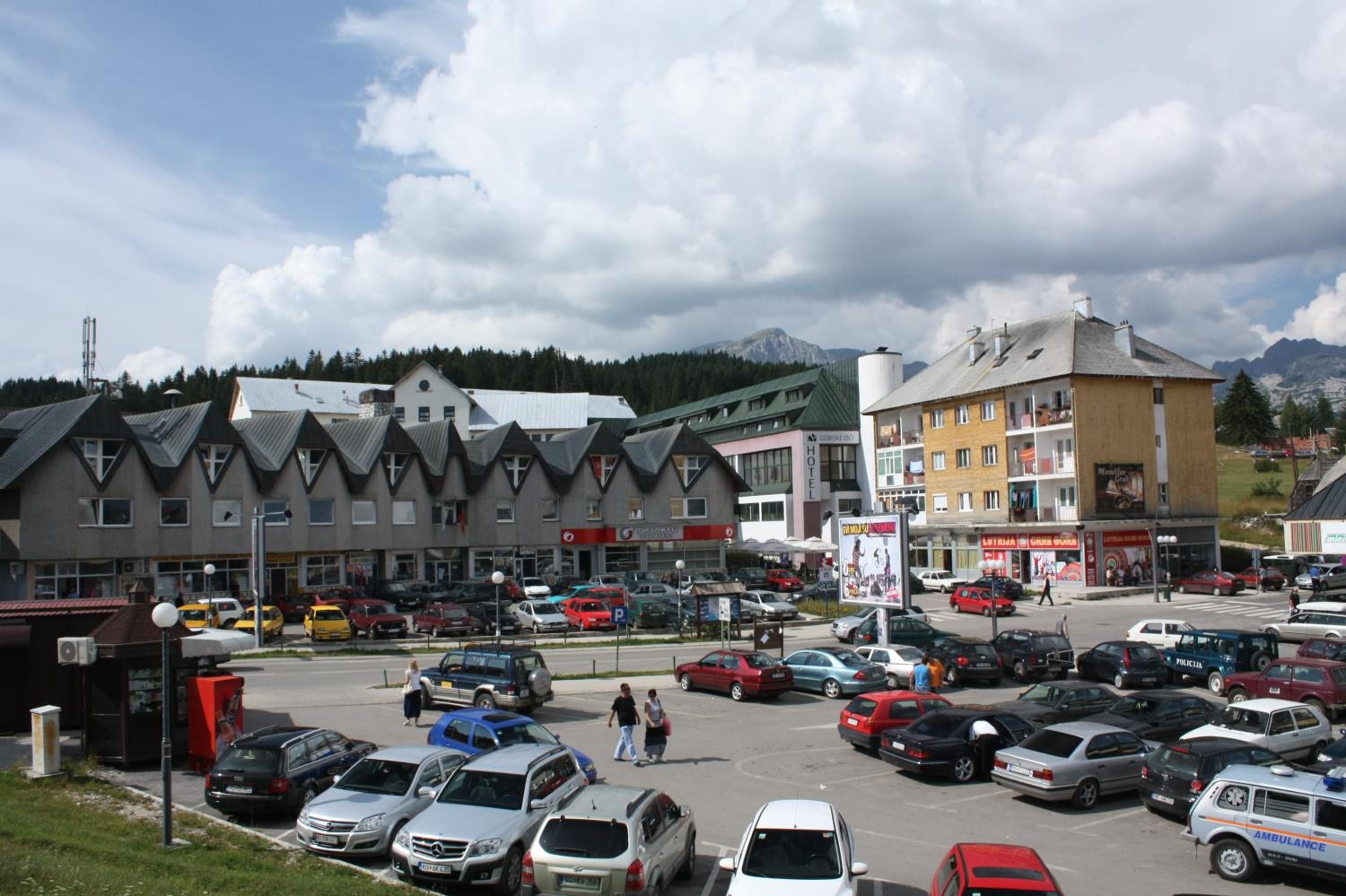 Photo 10