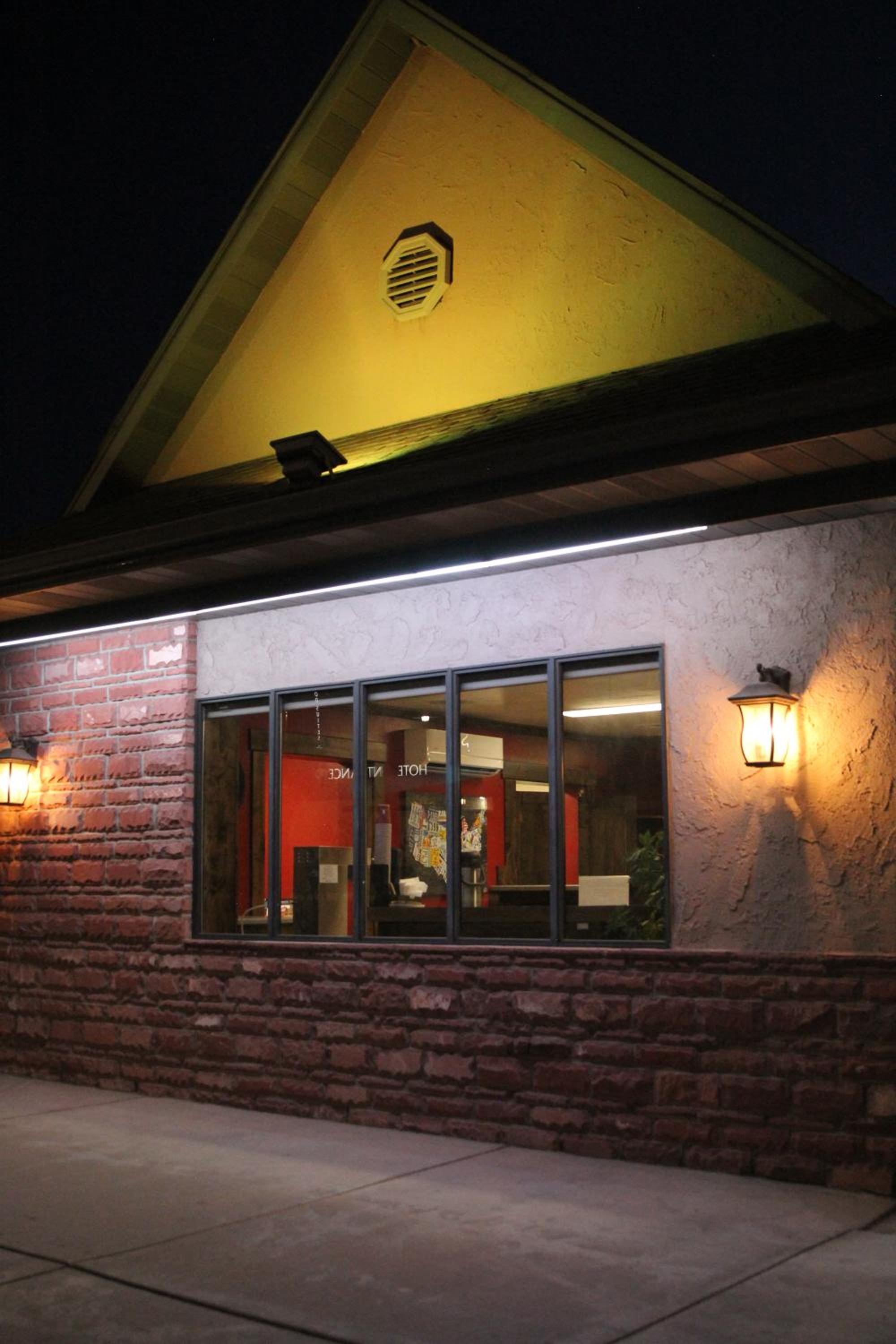 Bowen Motel