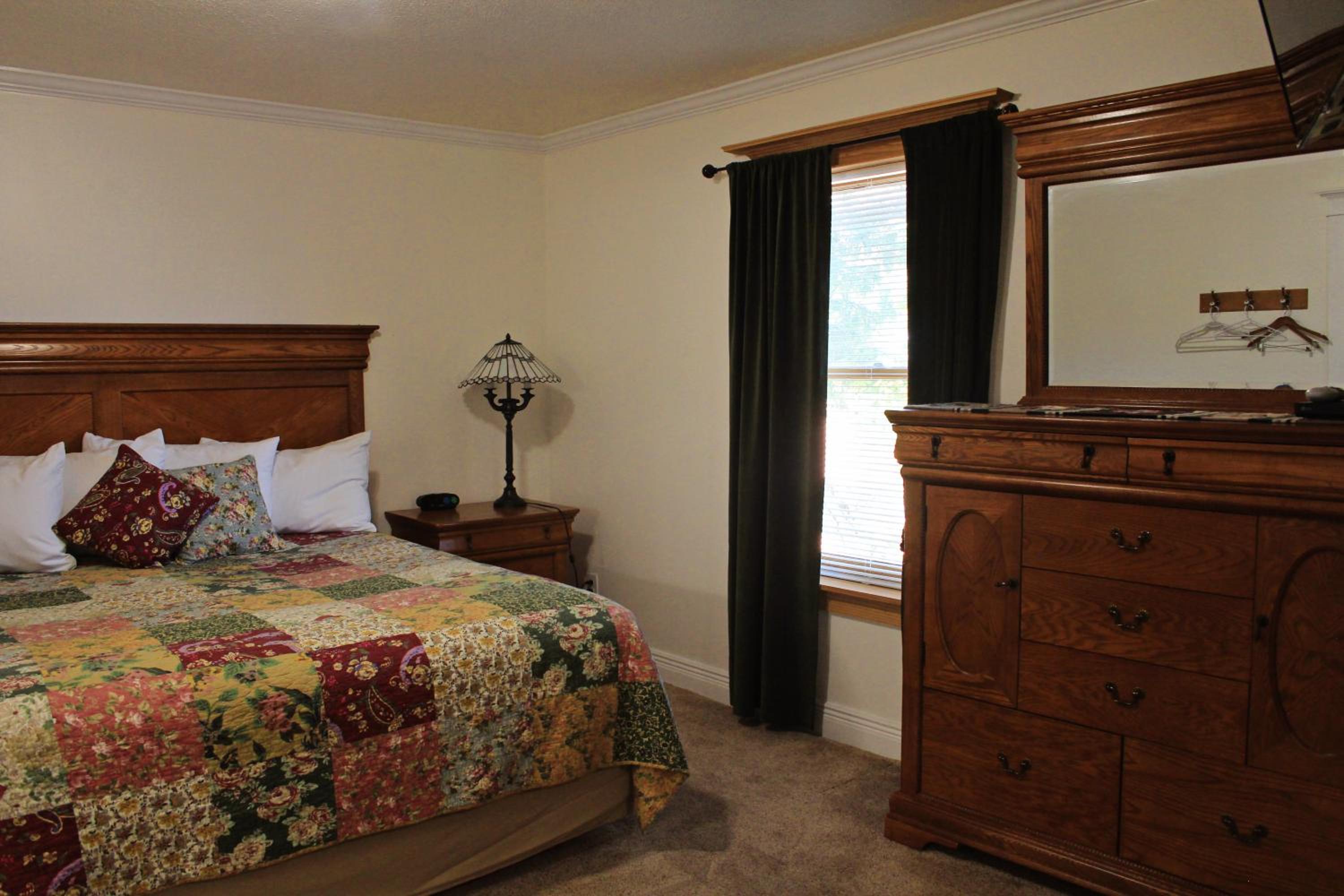 Bowen Motel