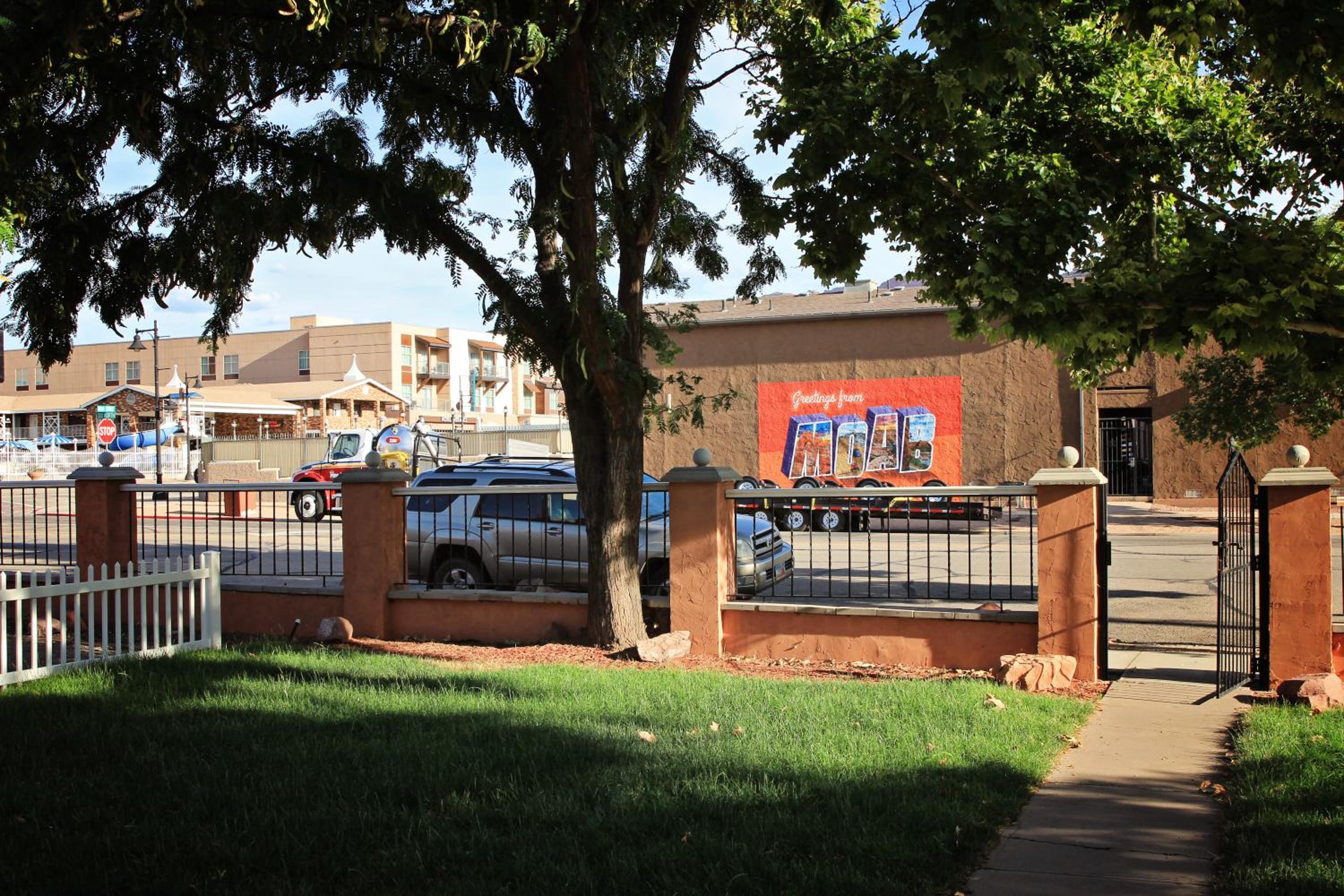 Bowen Motel