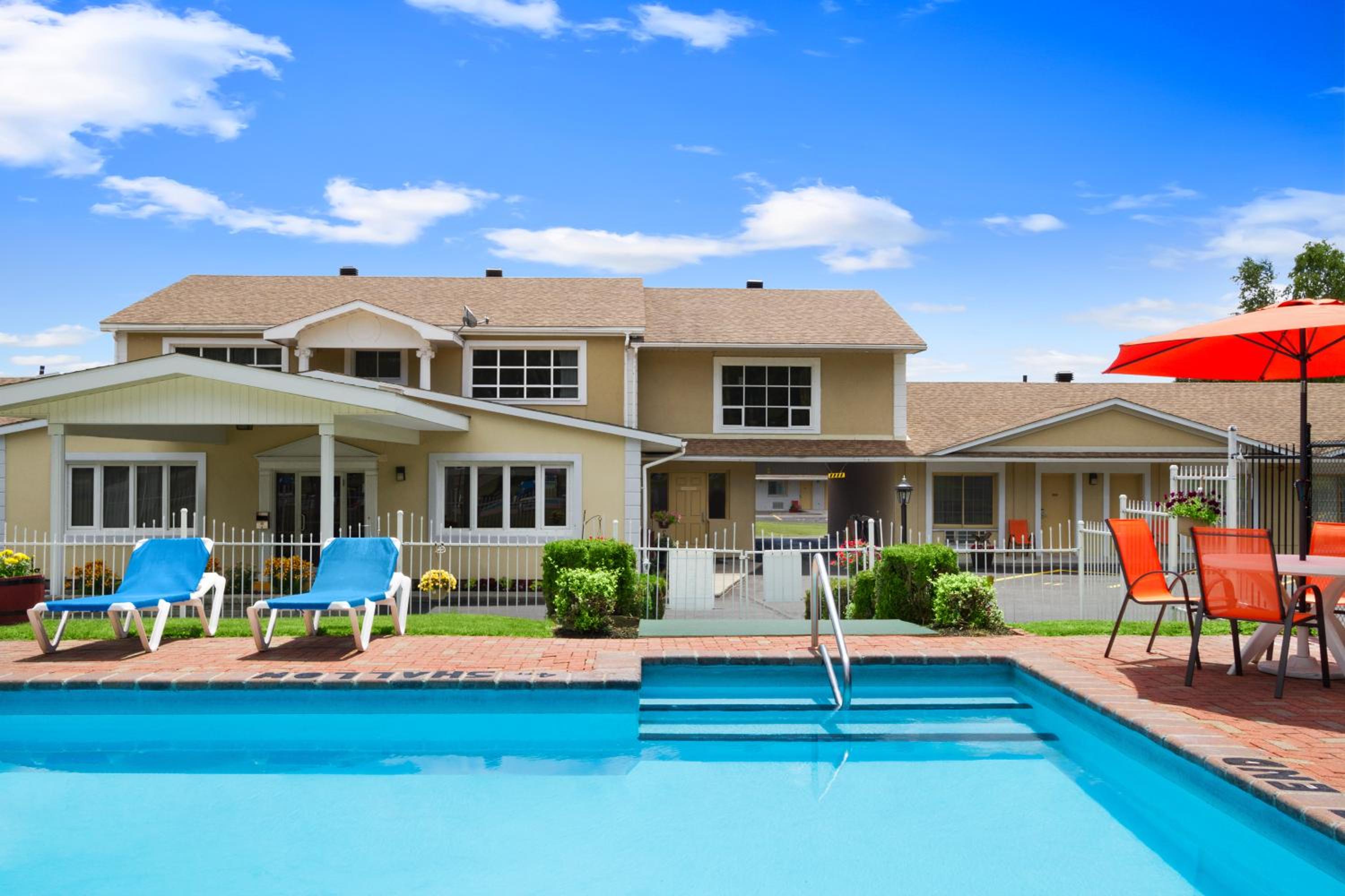 Brockville Vacations - Super 8 by Wyndham Brockville - Property Image 43