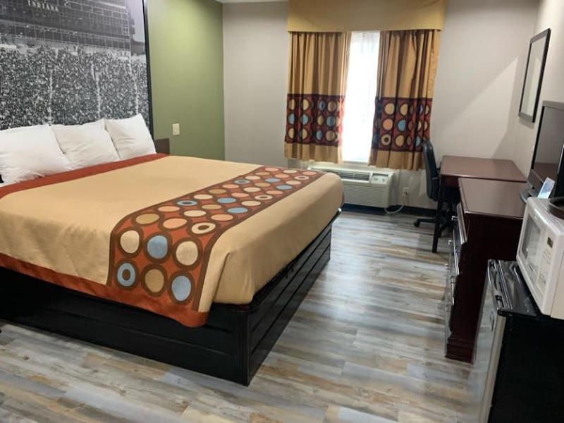 Frankfort Vacations - Super 8 by Wyndham Frankfort IN - Property Image 8