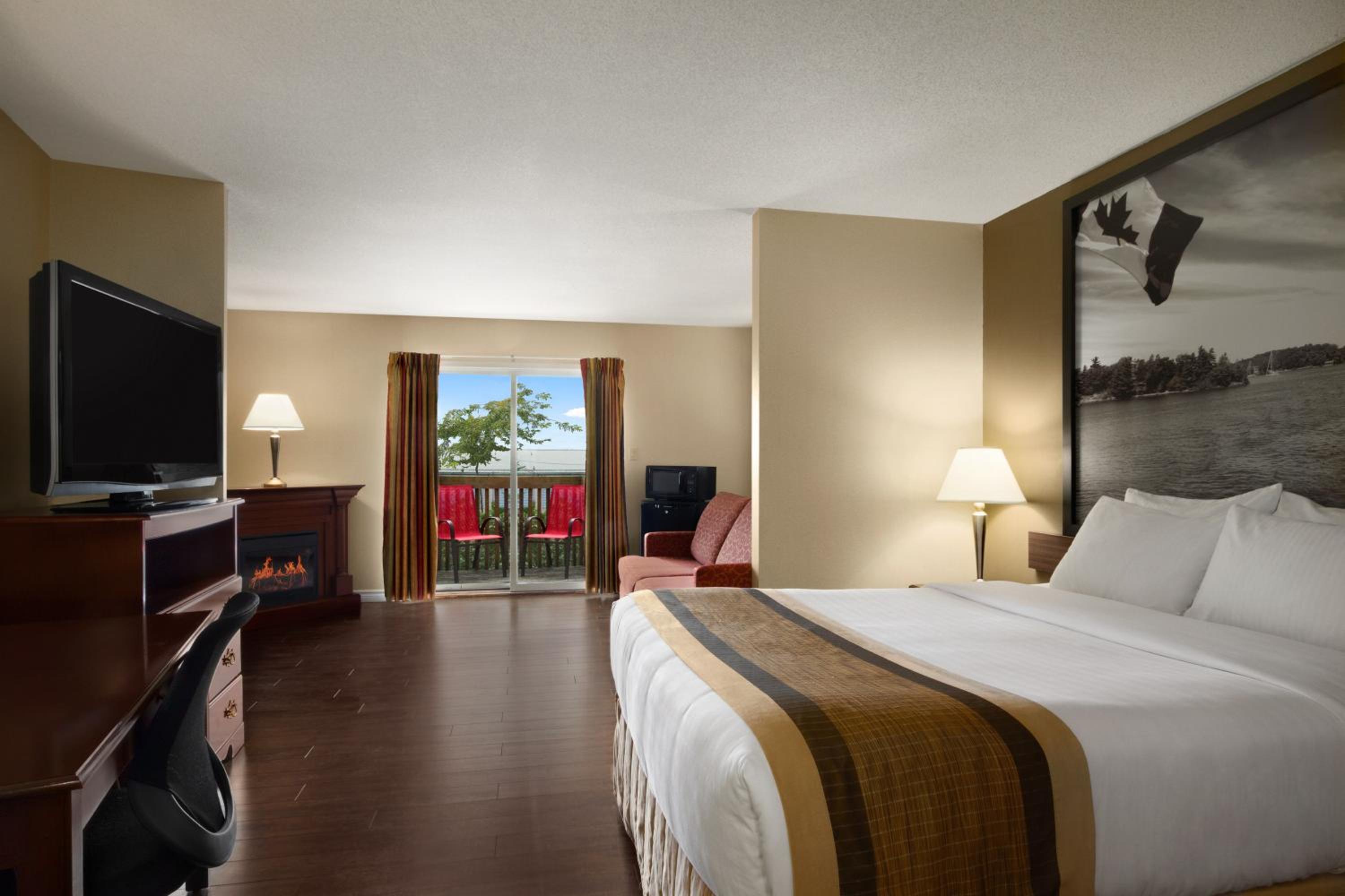 Brockville Vacations - Super 8 by Wyndham Brockville - Property Image 3