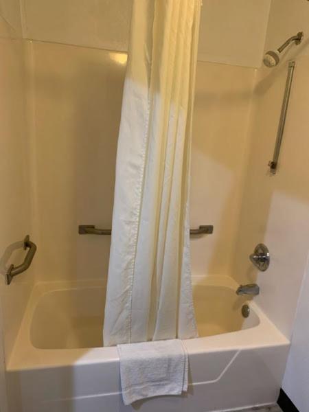 Frankfort Vacations - Super 8 by Wyndham Frankfort IN - Property Image 5