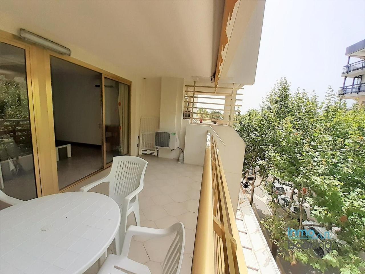 Beach Novelty Salou 3, climatizado, piscina, playa y Wifi view 4