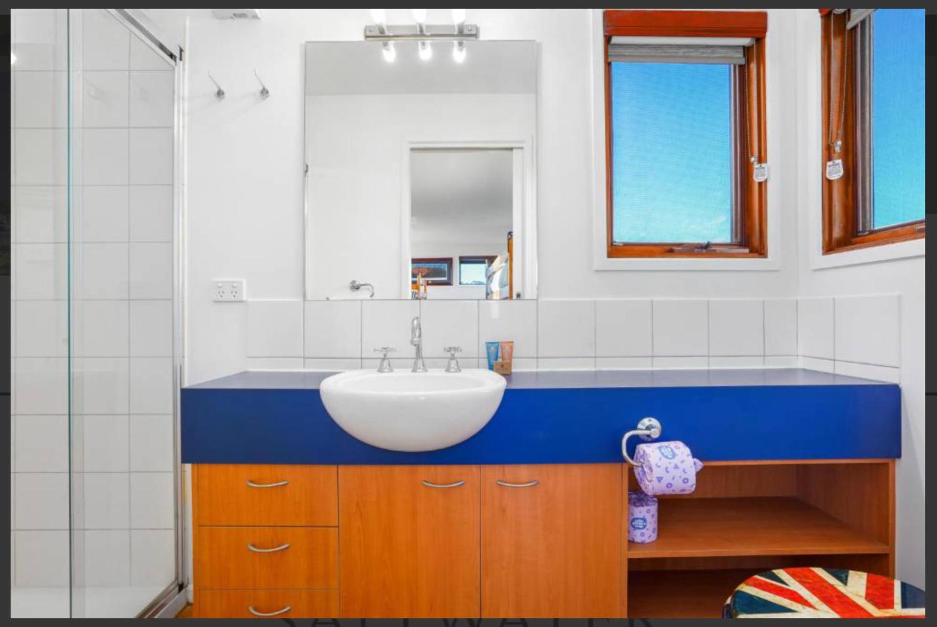 Barcoo Chalet, alpine-getaways. view 5