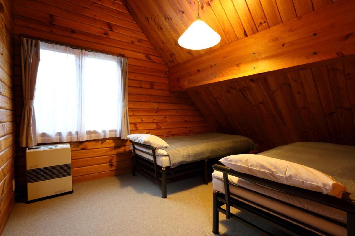 Hakuba Happo Log Chalets view 3