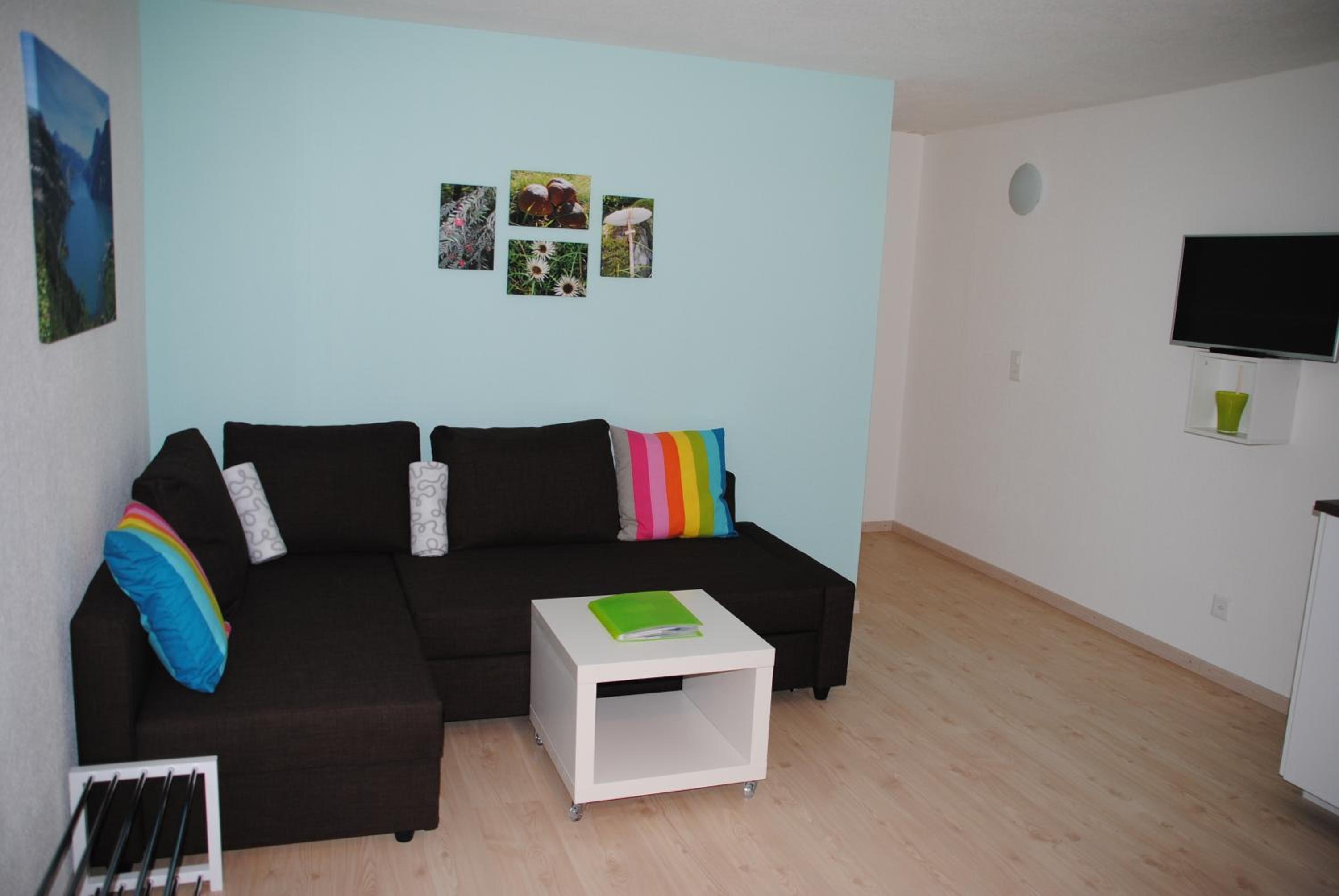 Photo 6