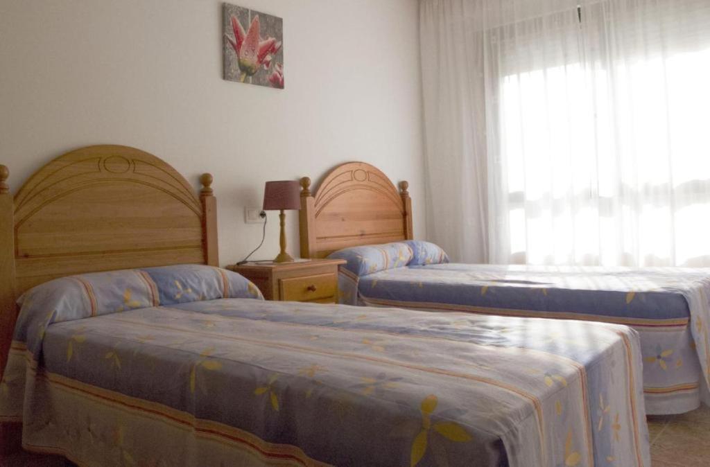Desconectaengalicia La Perla, piscina y parking view 4