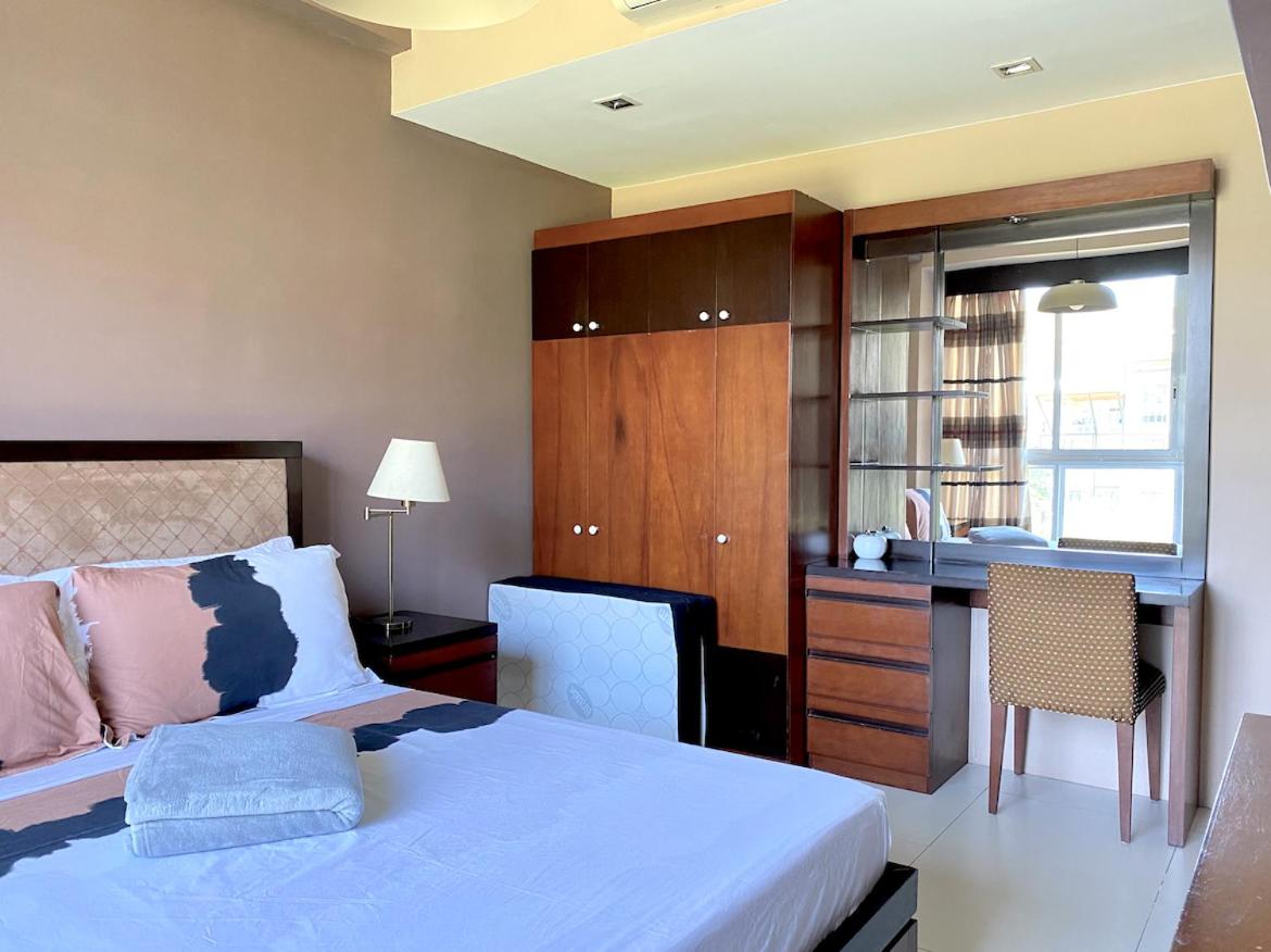 Pico de Loro Spring Style 3BR Unit (Carola A 511) view 4