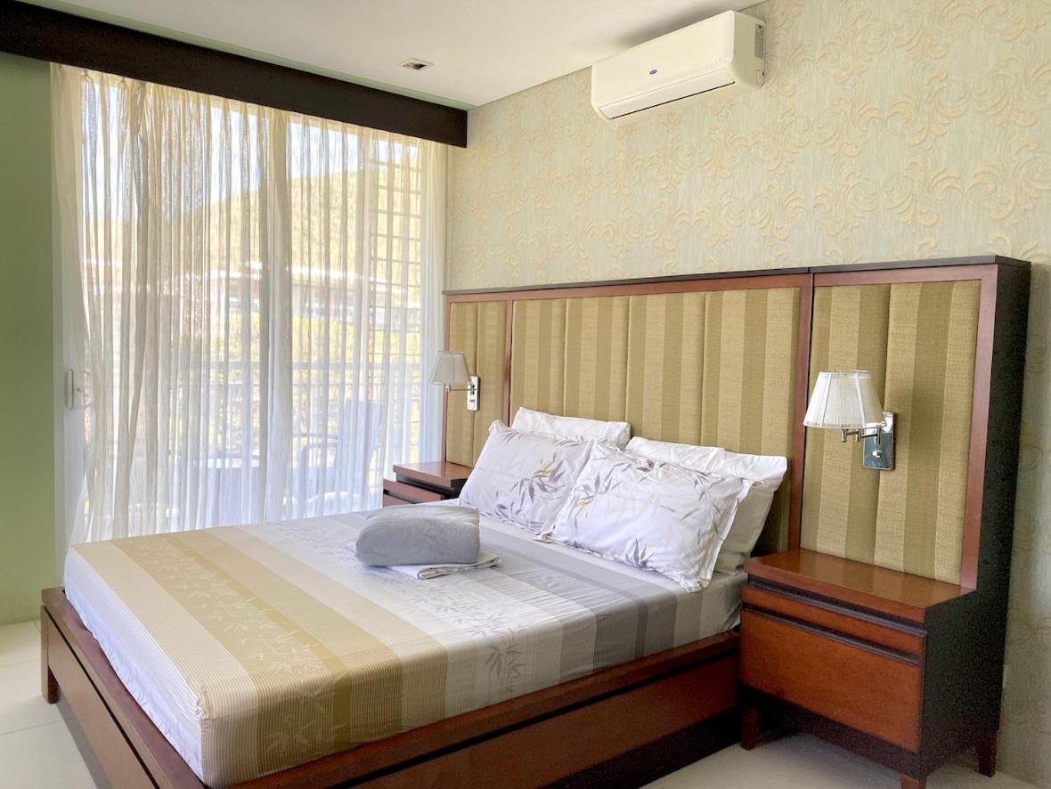 Pico de Loro Spring Style 3BR Unit (Carola A 511) view 2