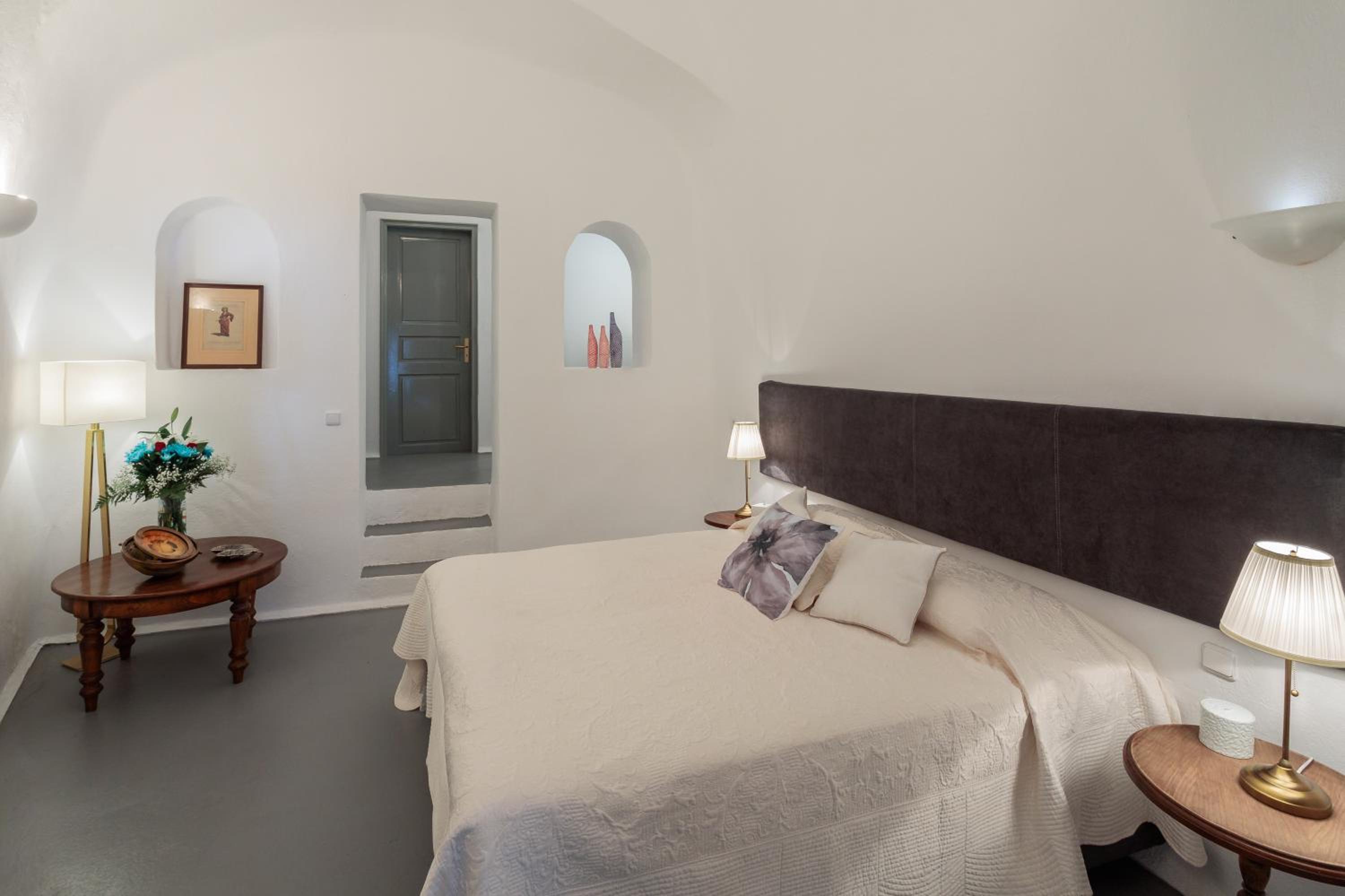 Azure Villa Santorini view 4