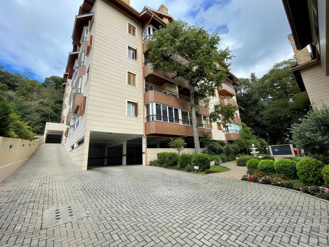 Novo e no centro de Gramado