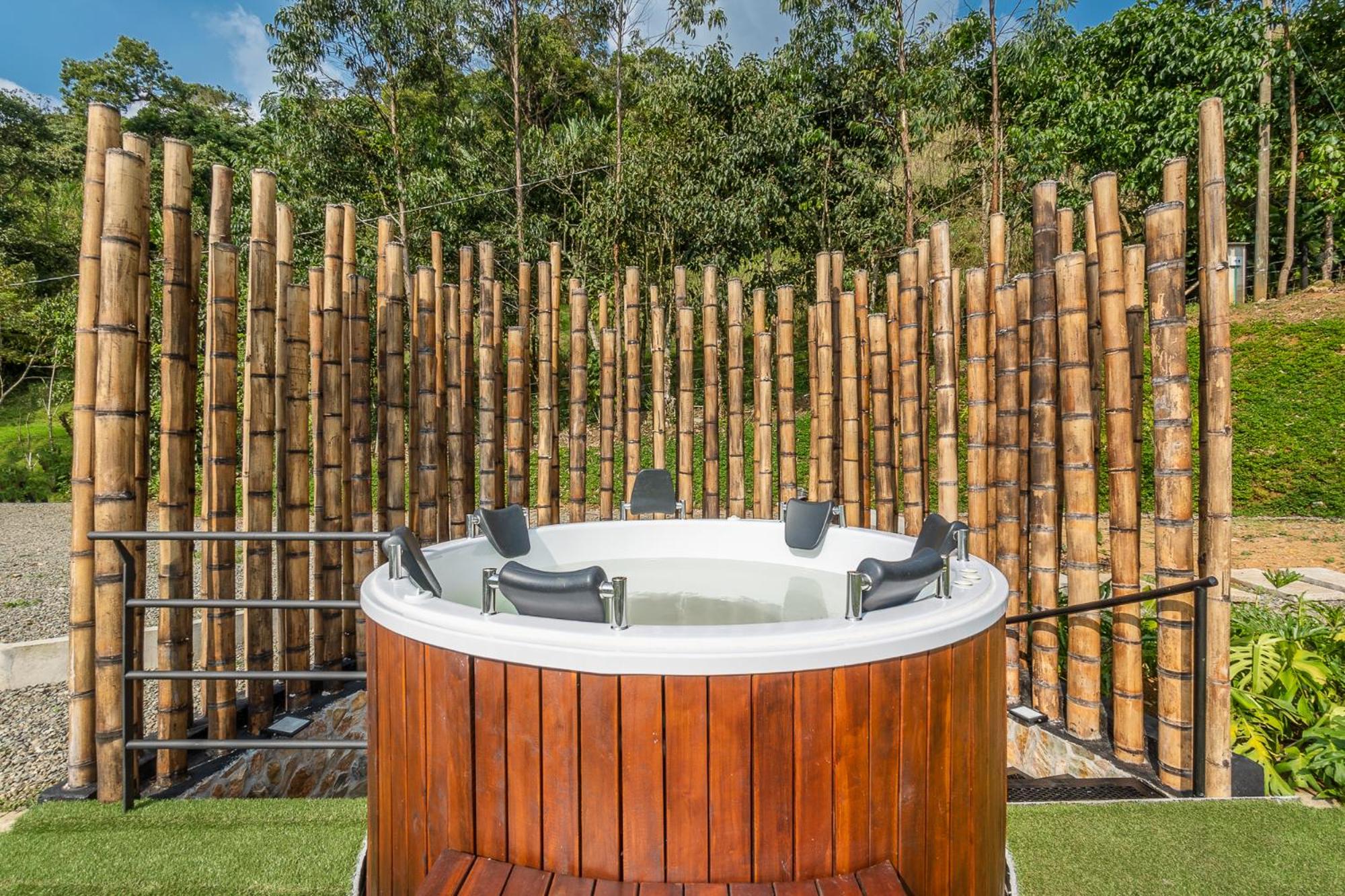 Cabañas con Jacuzzi Privado en Venecia by HOUSY HOST view 2