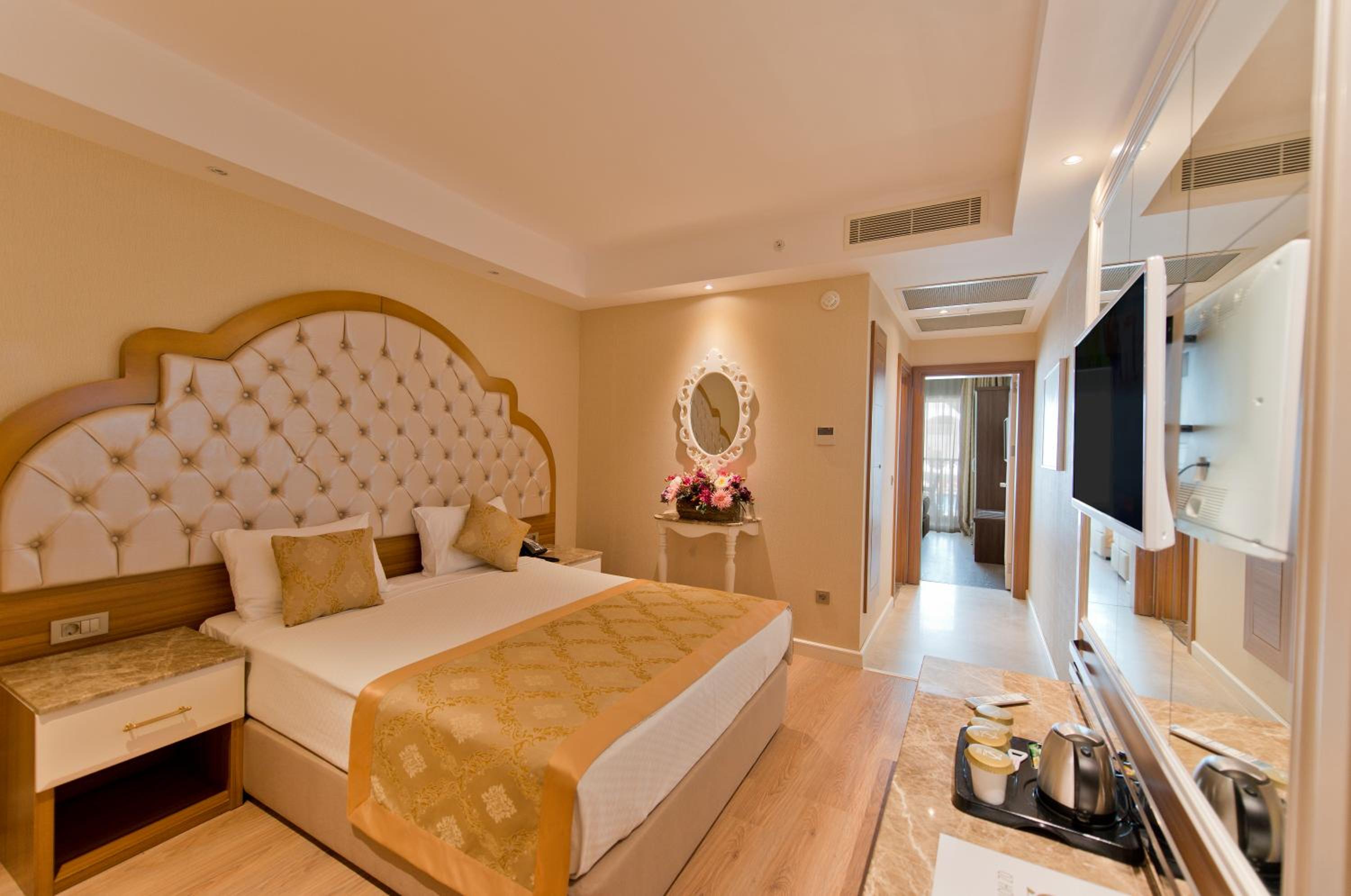 Oz Hotels Side Premium - Image 11