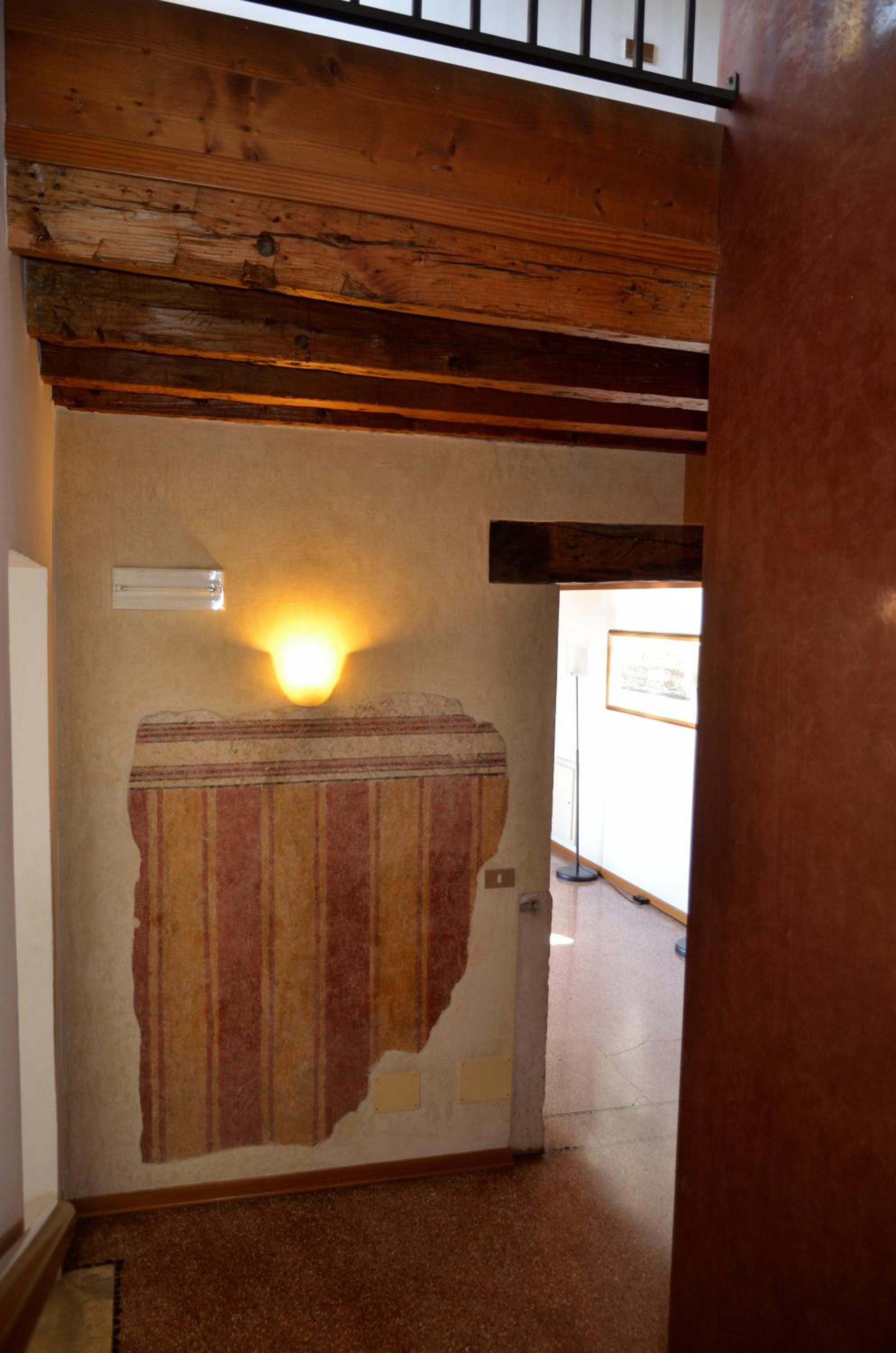 Photo 36