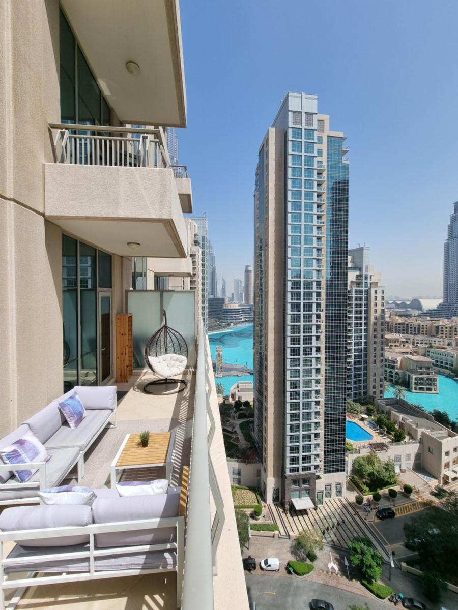 White Sage - Fountain View Stylish Apt With Spacious Terrace