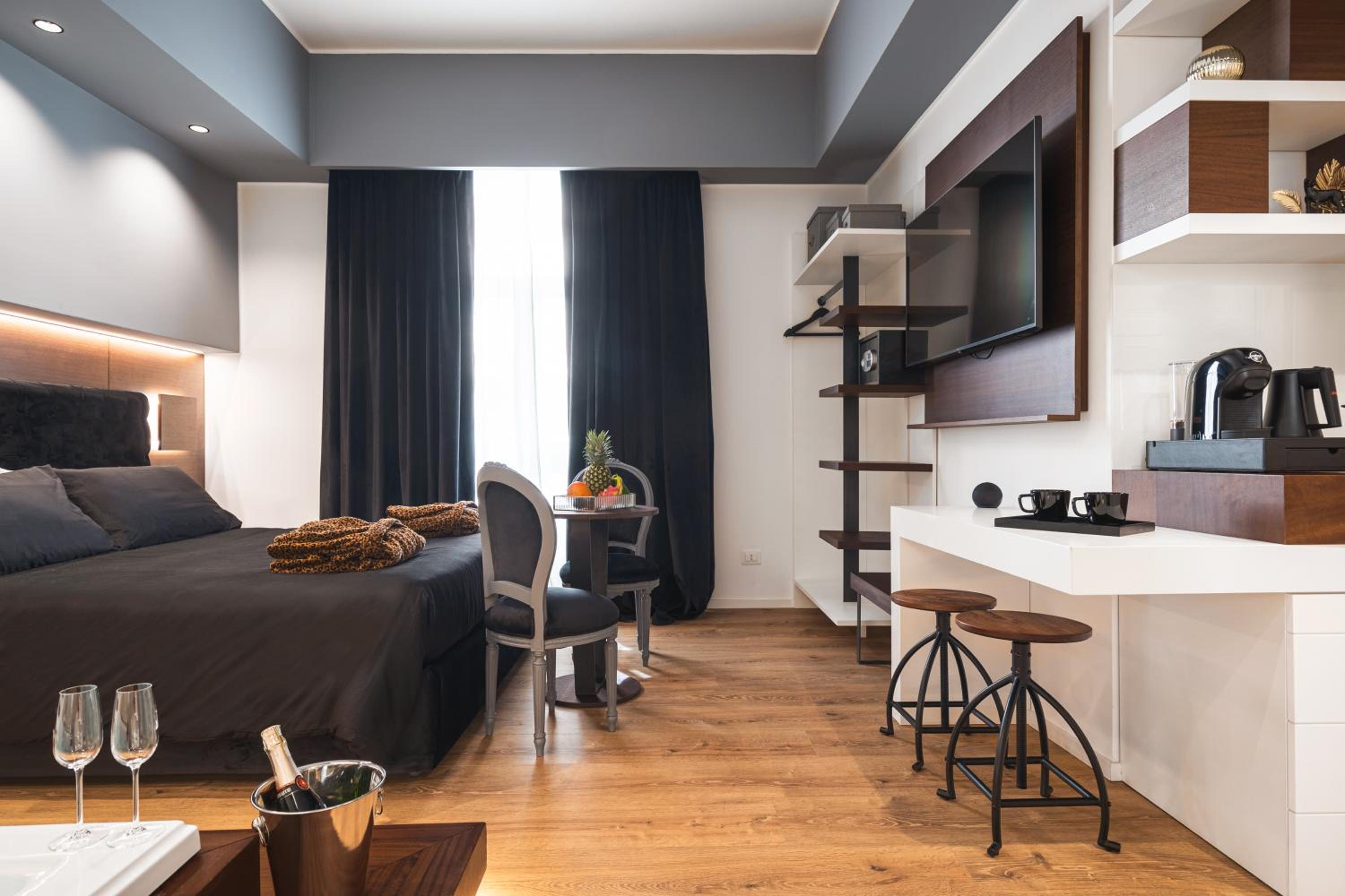 hotel room