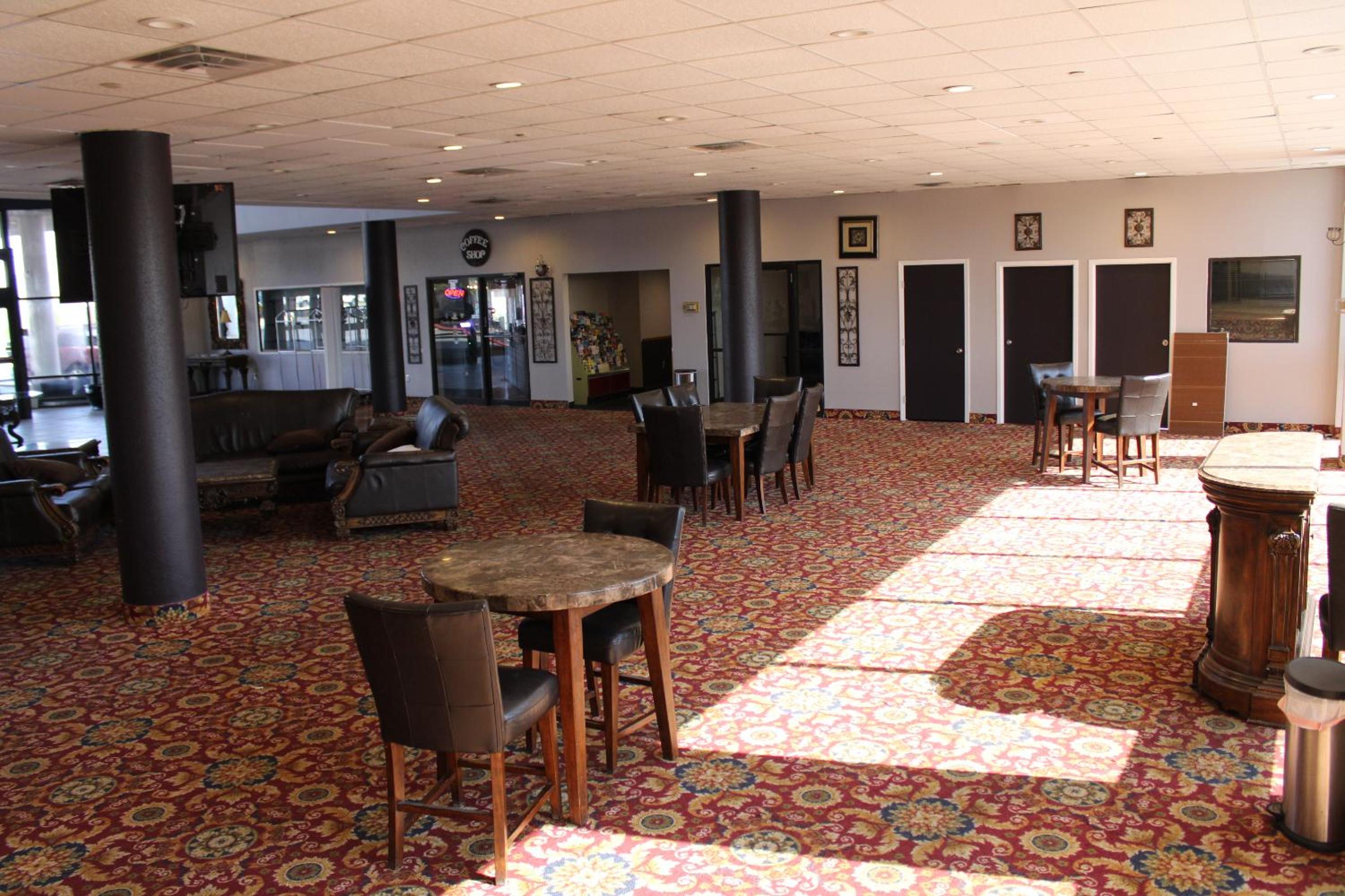 Hagerstown Vacations - Apm Inn  Suites - Property Image 9