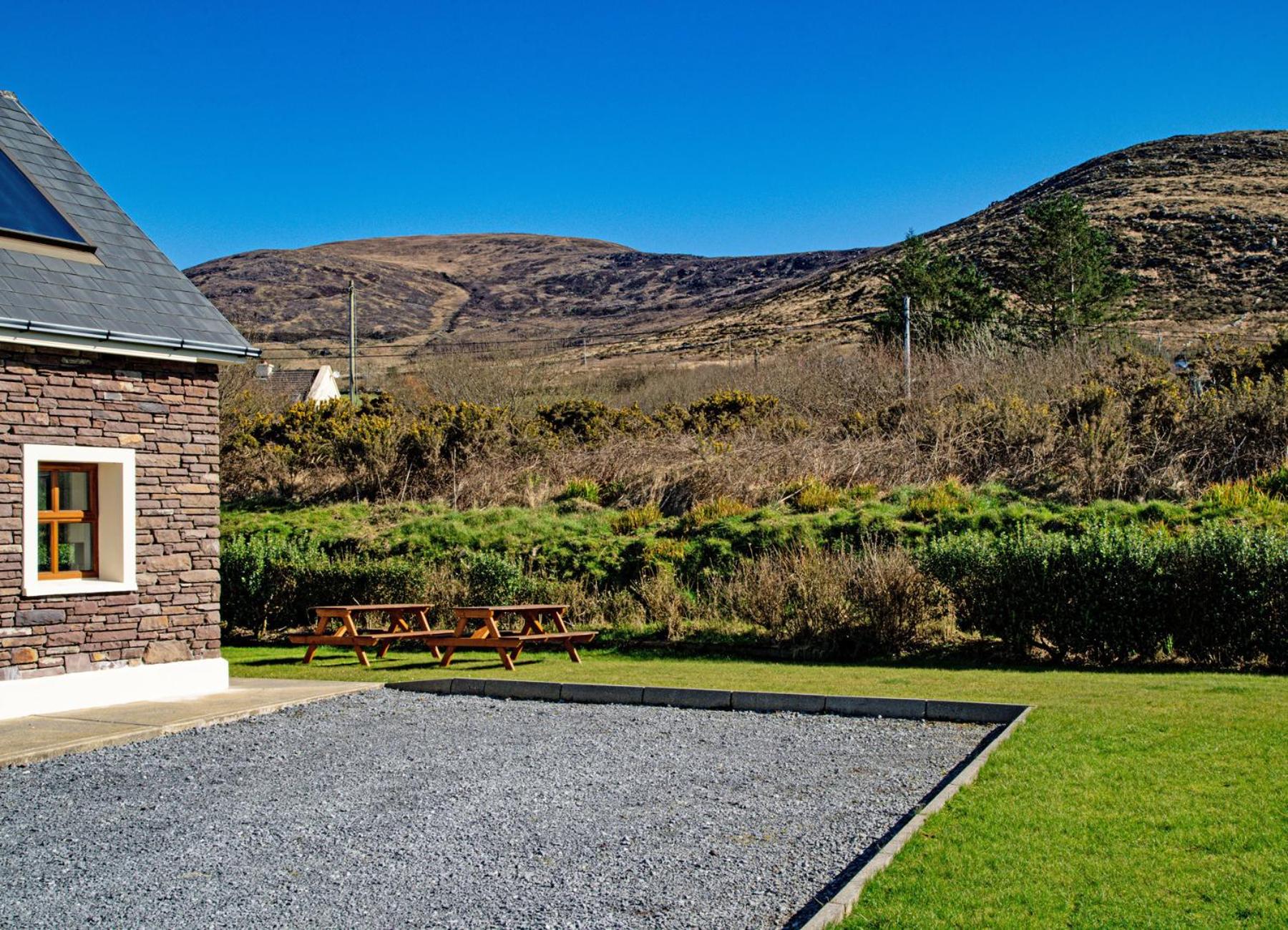 Malachys Rest Dingle by Trident Holiday Homes view 3