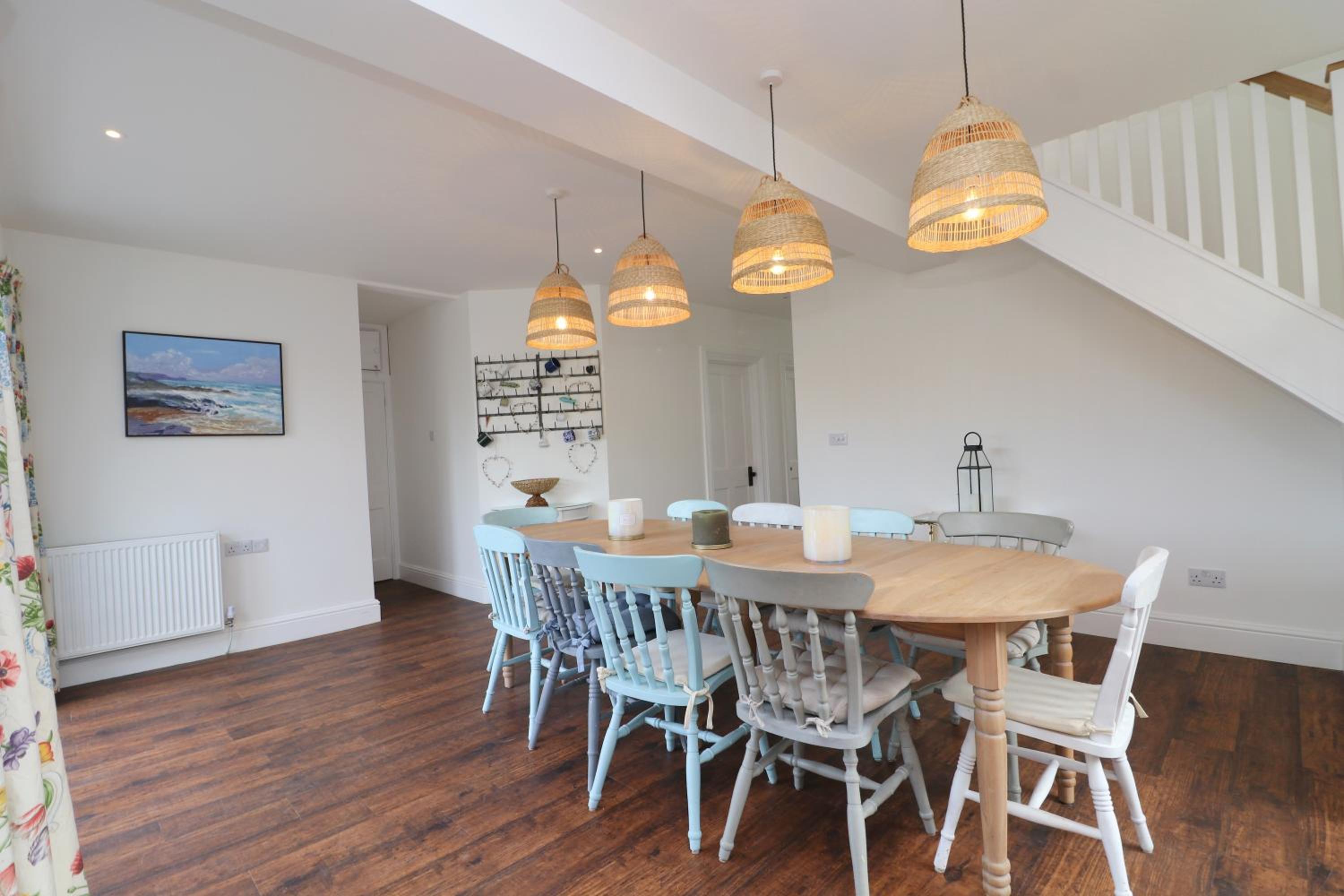 Spacious & modern beach house, 100m to beach view 3